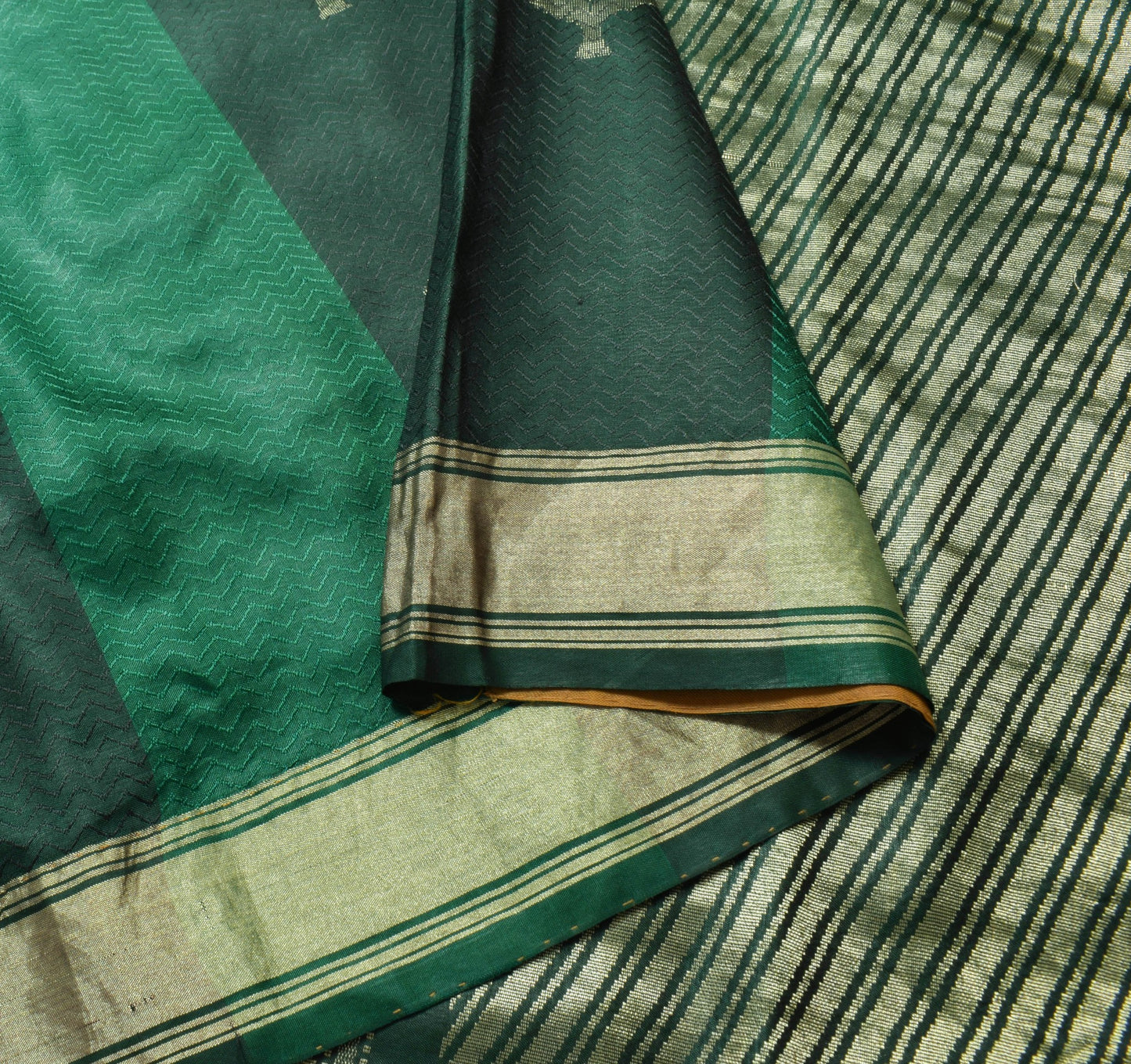 Sushila Vintage Dark Green 100% Pure Silk Saree Woven Floral Soft Sari Fabric