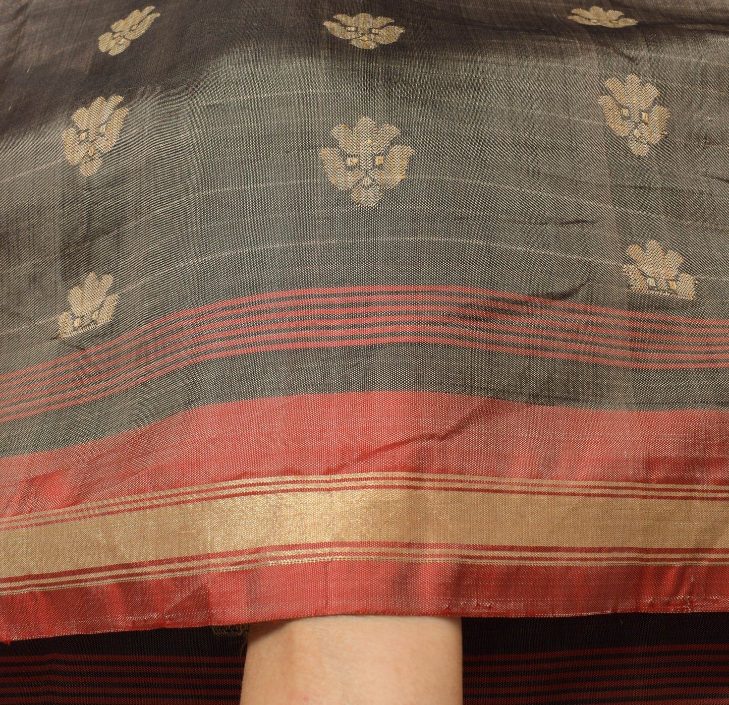 Sushila Vintage Black Dual Tone Saree Pure Silk Floral Woven Soft Sari Fabric