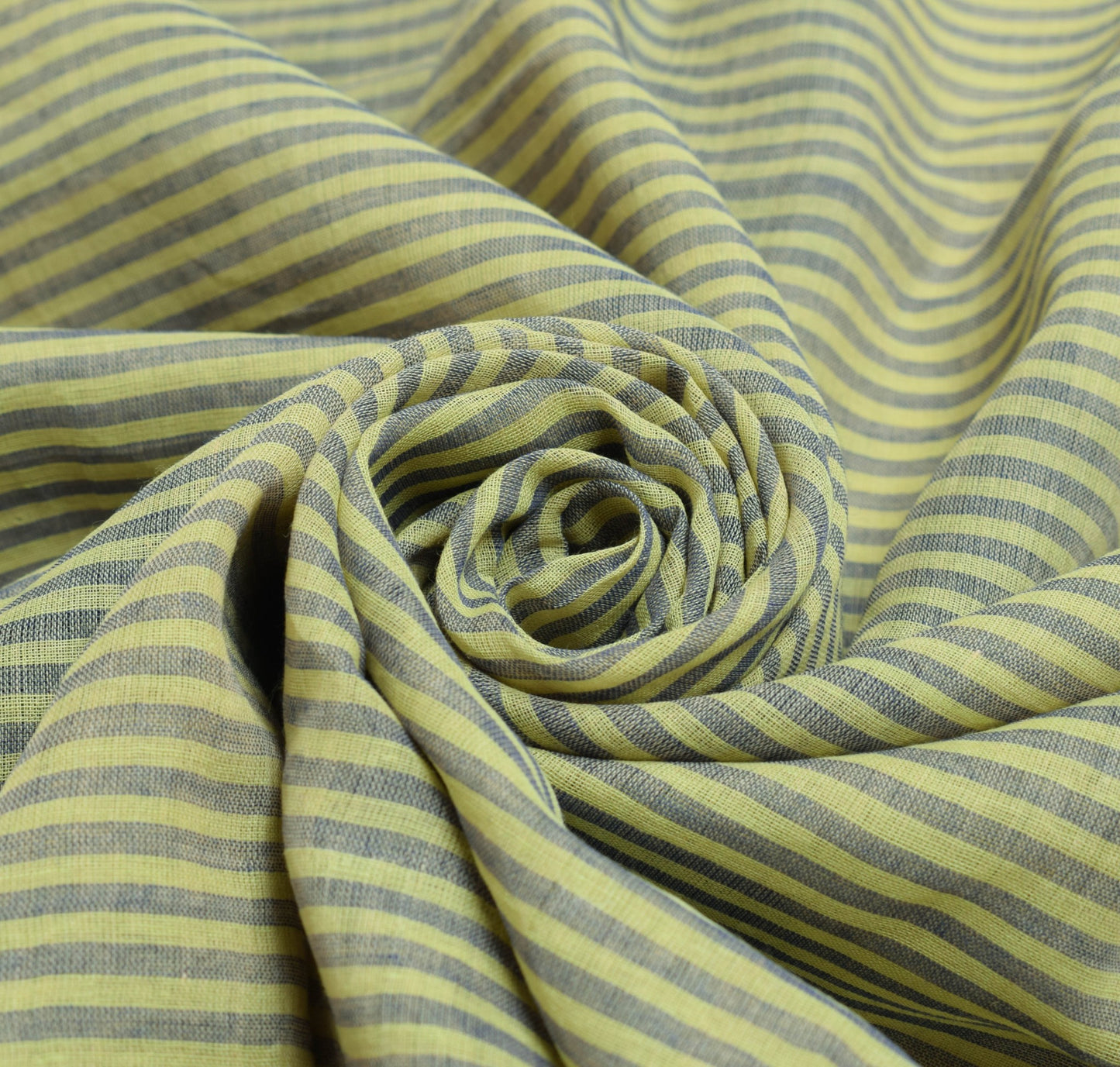 Sushila Vintage Bengal Tant Woven Saree 100% Pure Cotton Green Sari Craft Fabric