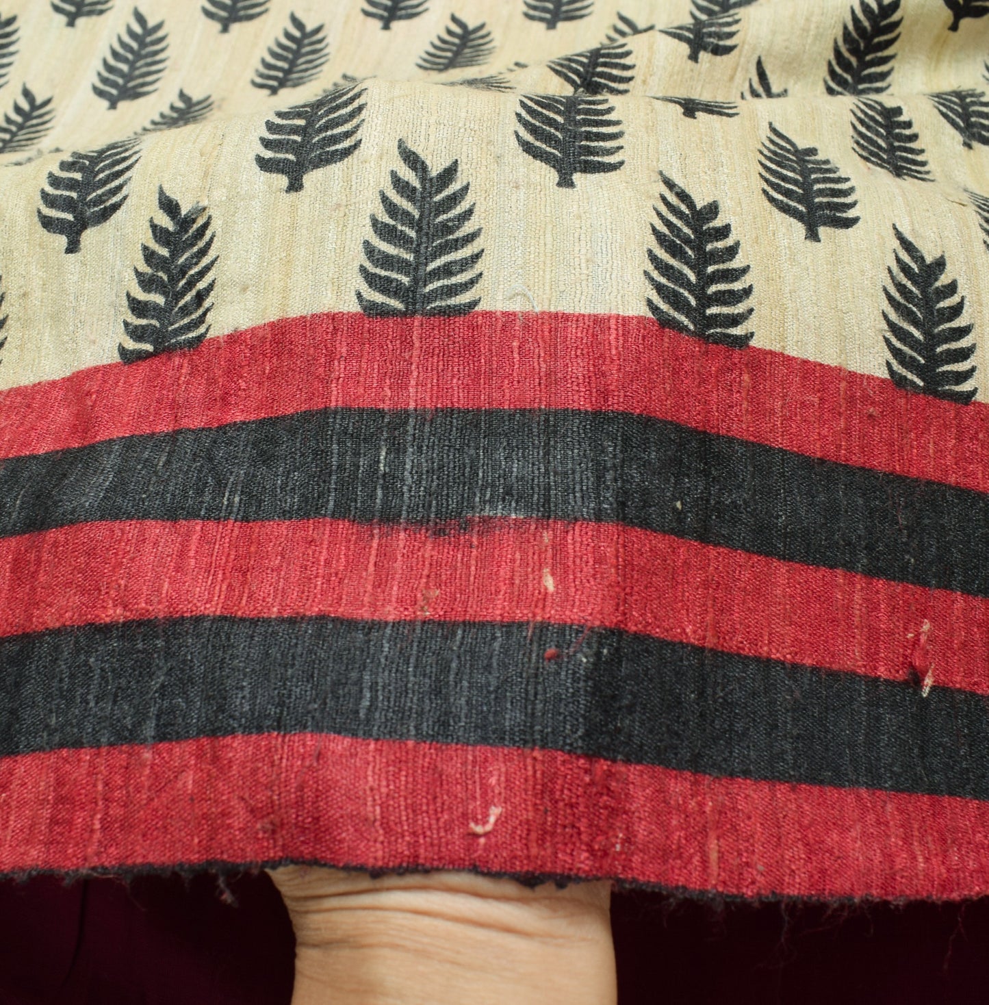 Sushila Vintage Pure Khadi Silk Saree Cream Printed & Woven Handloom Sari Fabric