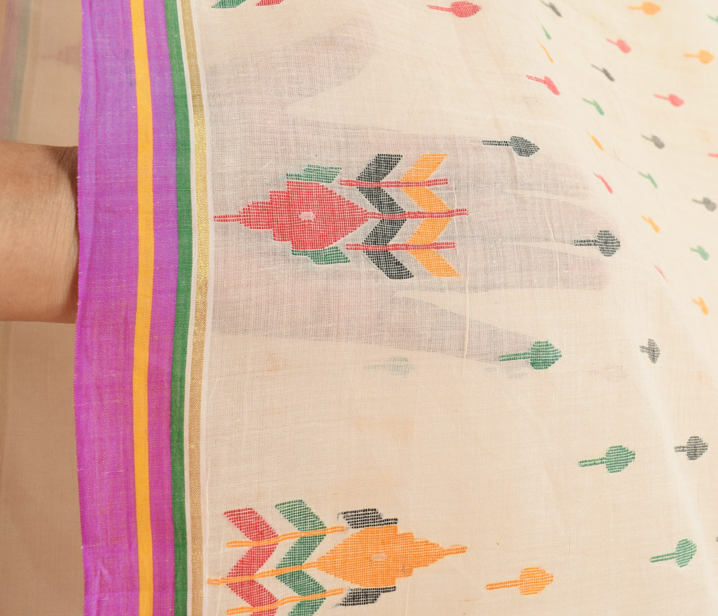 Sushila Vintage Cream Saree 100% Pure Cotton Bengal Tant Woven 5 YD Sari Fabric
