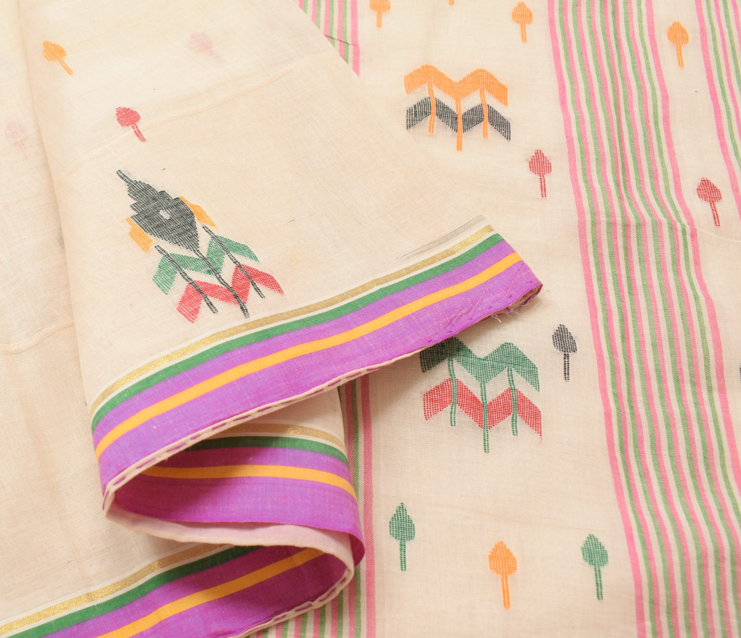 Sushila Vintage Cream Saree 100% Pure Cotton Bengal Tant Woven 5 YD Sari Fabric