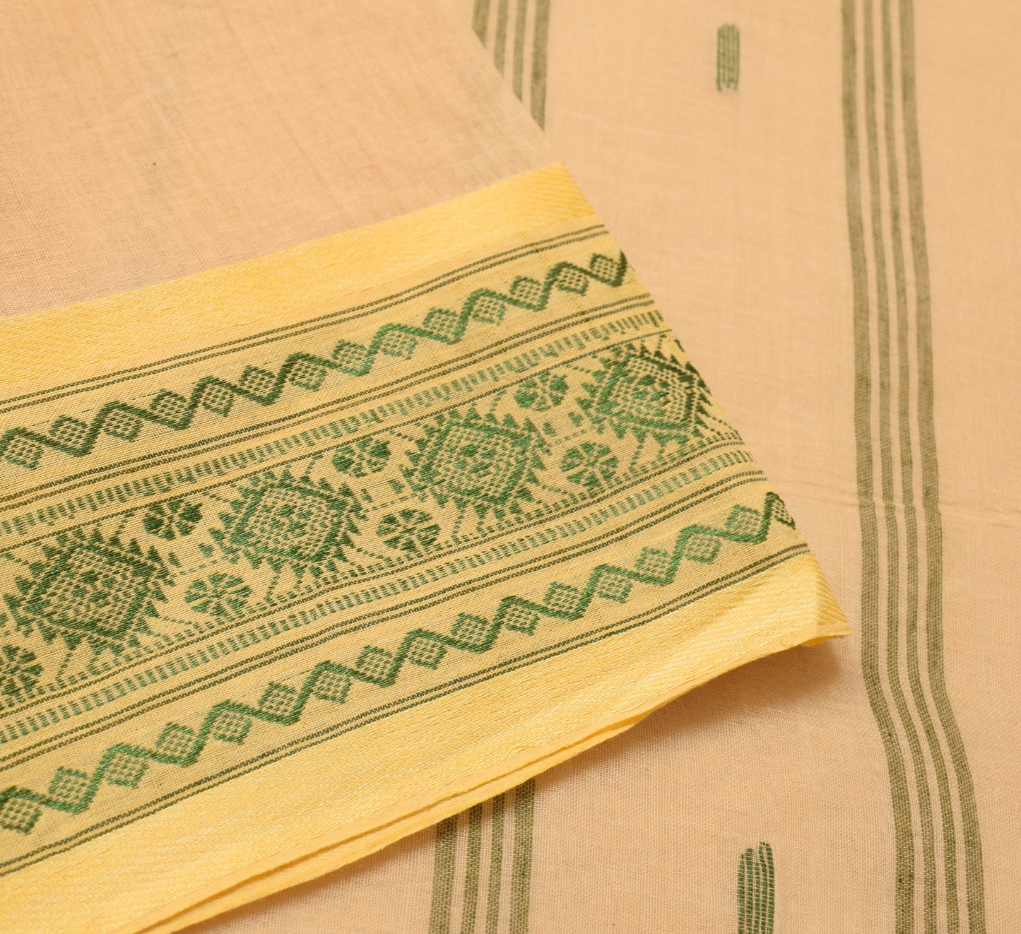 Sushila Vintage Bengal Tant Woven Saree 100% Pure Cotton Bengal 5 YD Sari Fabric