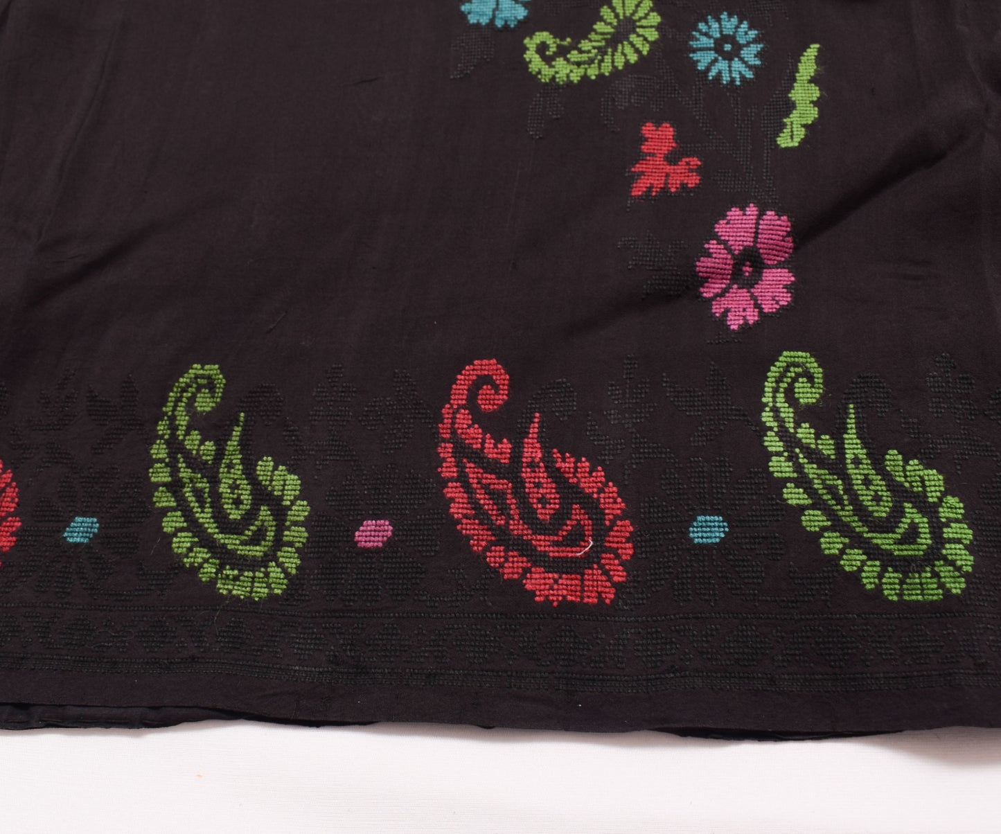 Sushila Vintage Black Hand Woven Saree 100% Pure Silk Paisley Soft Sari Fabric