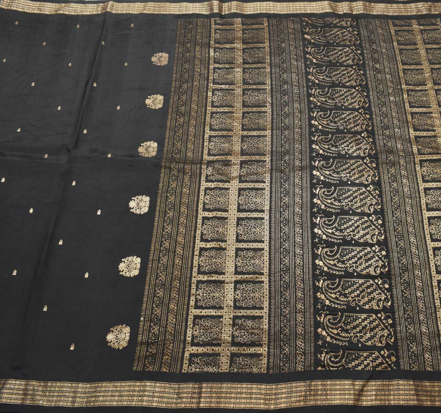 Sushila Vintage Heavy Sarees Pure South Silk Zari Brocade Zari Sari Black Fabric