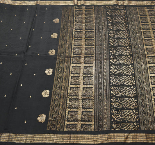 Sushila Vintage Heavy Sarees Pure South Silk Zari Brocade Zari Sari Black Fabric