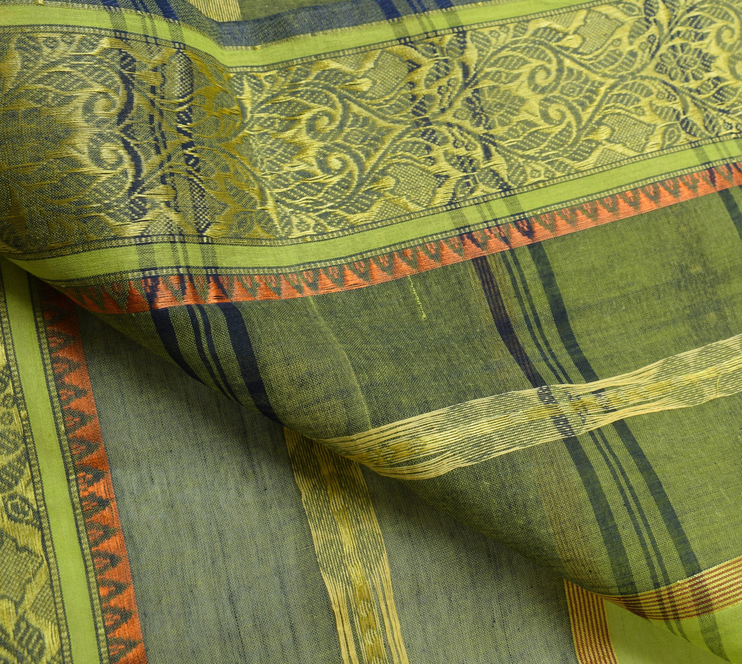 Sushila Vintage Traditional Bengal Sari Woven Handloom Cotton Green Saree Fabric