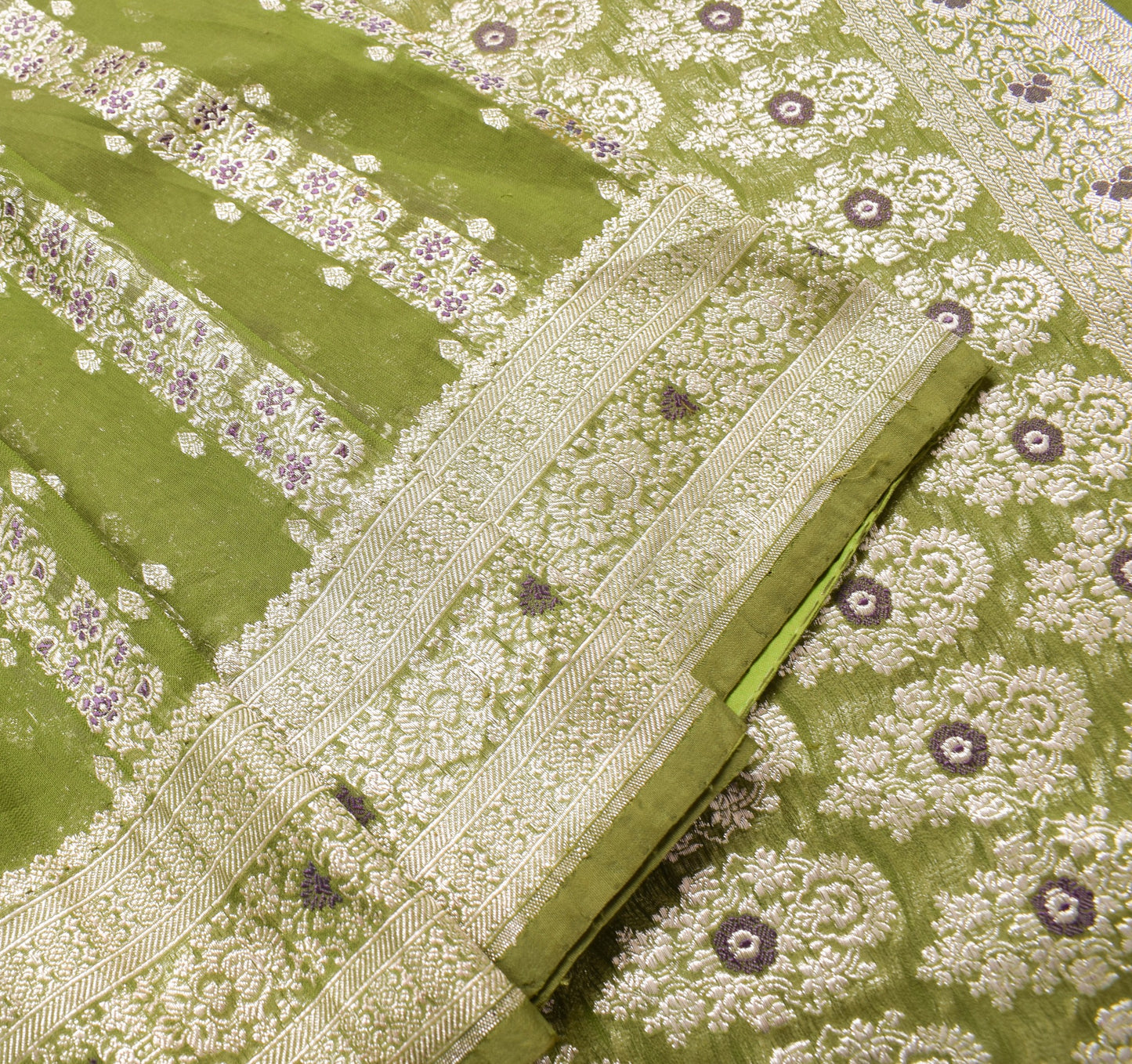 Sushila Vintage Banarasi/Broacde Saree Pure Cotton Silk Green HEAVY Sari Fabric