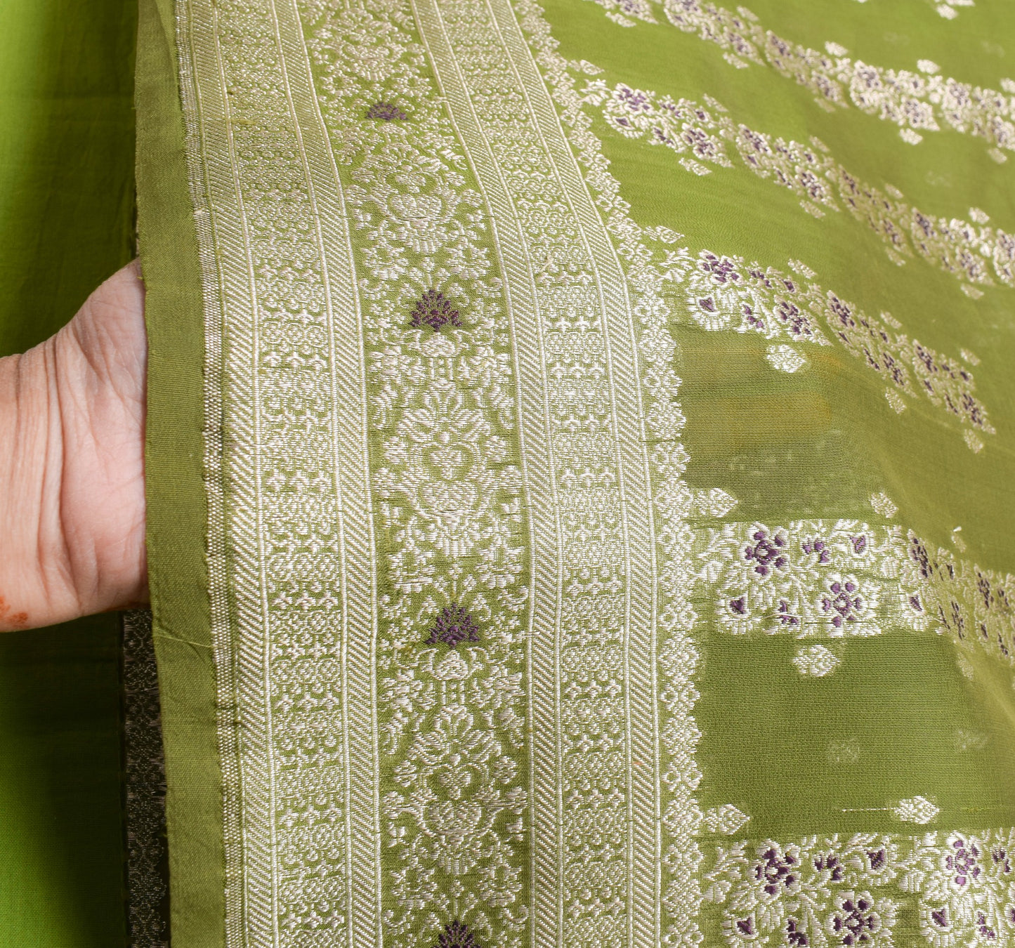 Sushila Vintage Banarasi/Broacde Saree Pure Cotton Silk Green HEAVY Sari Fabric