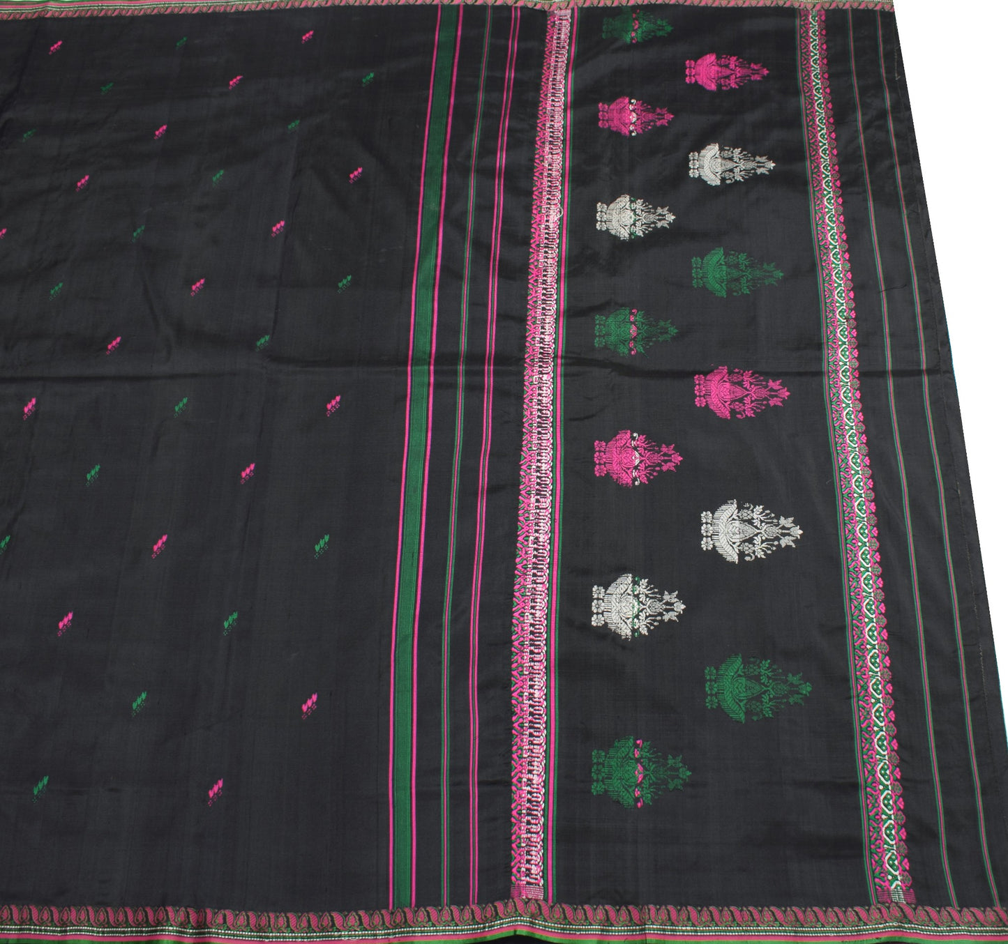 Sushila Vintage Black Saree 100% Pure Silk Hand Woven Floral 6 Yard Sari Fabric