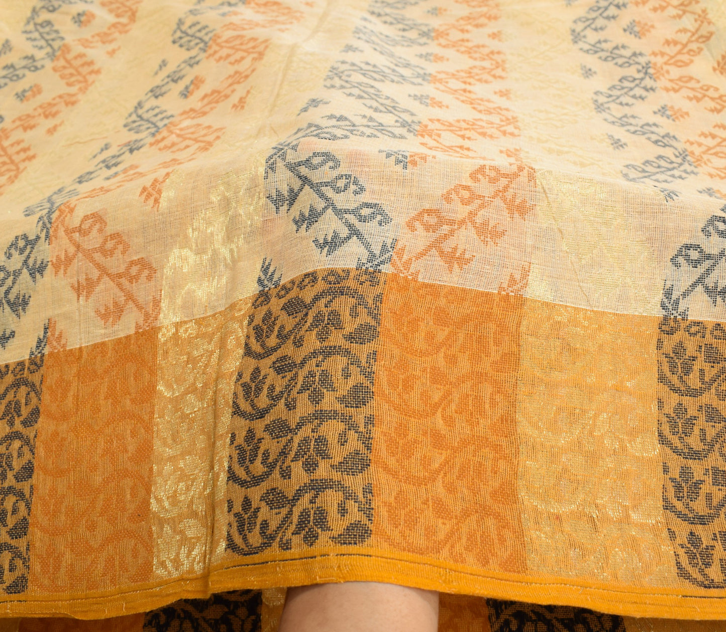 Sushila Vintage Bengal's Jamdani Saree Peach Pure Cotton Hand Woven Sari Fabric