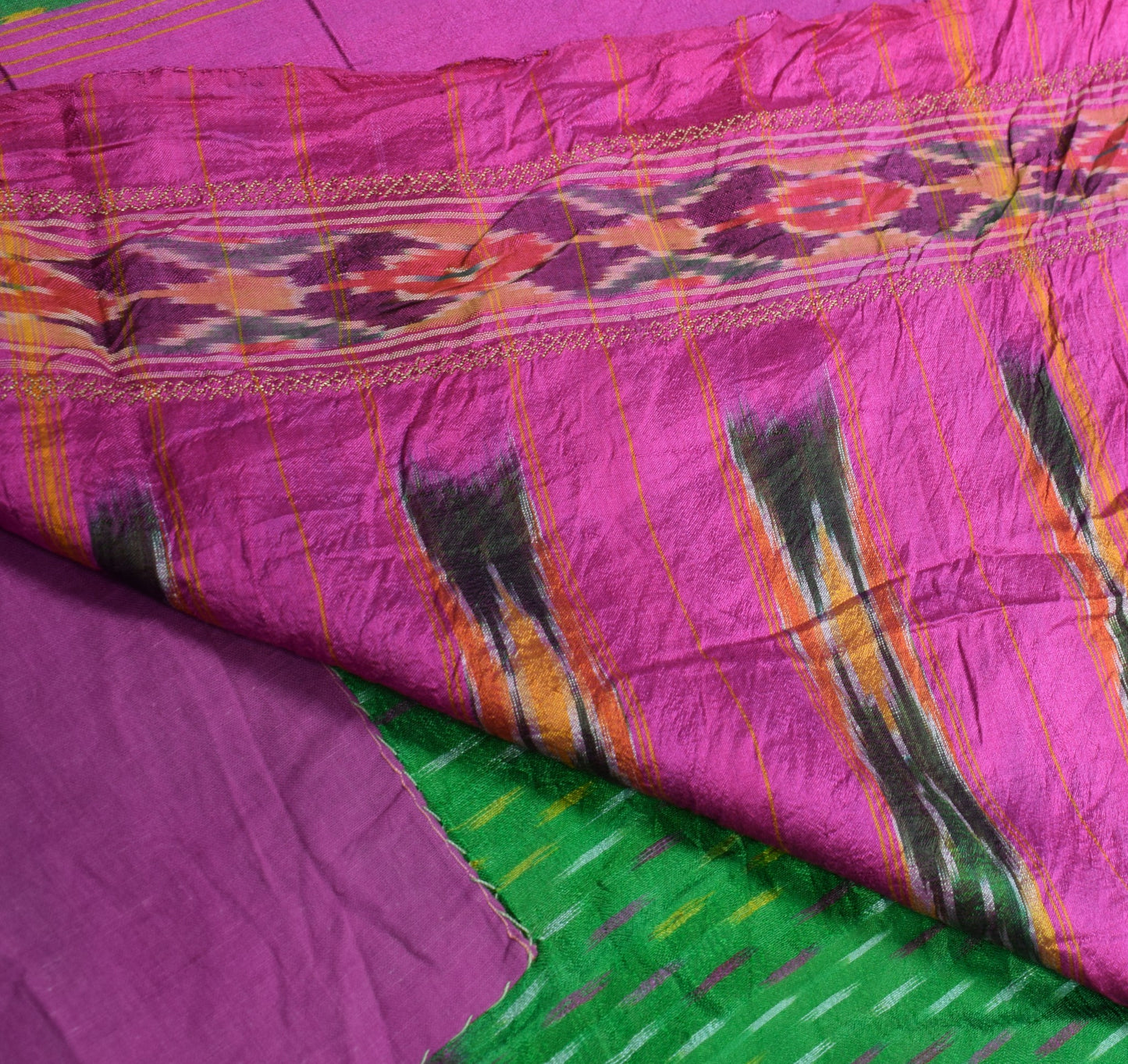 Sushila Vintage Green Saree Pure Silk Hand Woven Ikat Patola Sari Craft Fabric