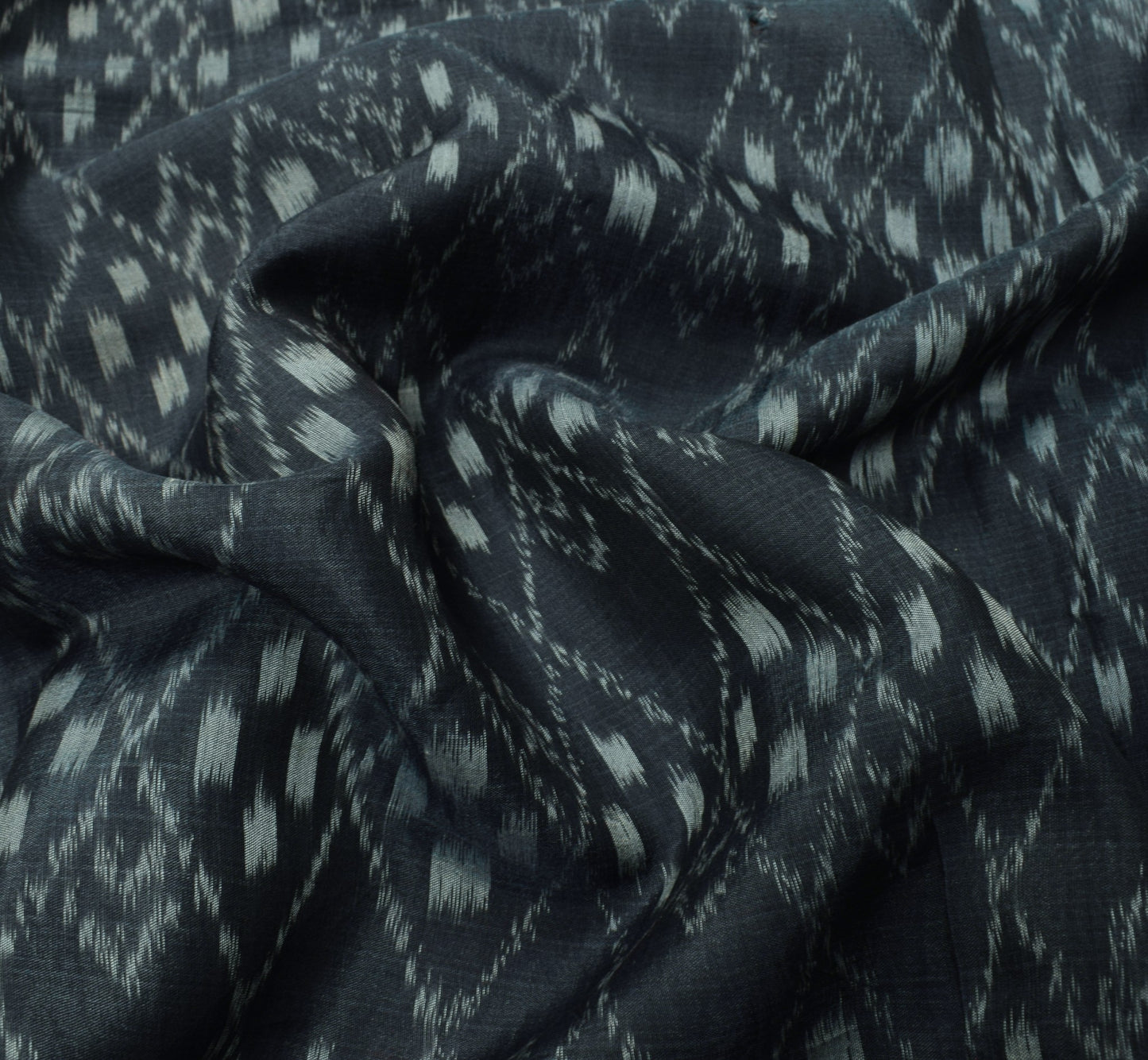 Sushila Vintage Pochampally Ikat Saree Pure Cotton Silk Zari Woven Black Sari
