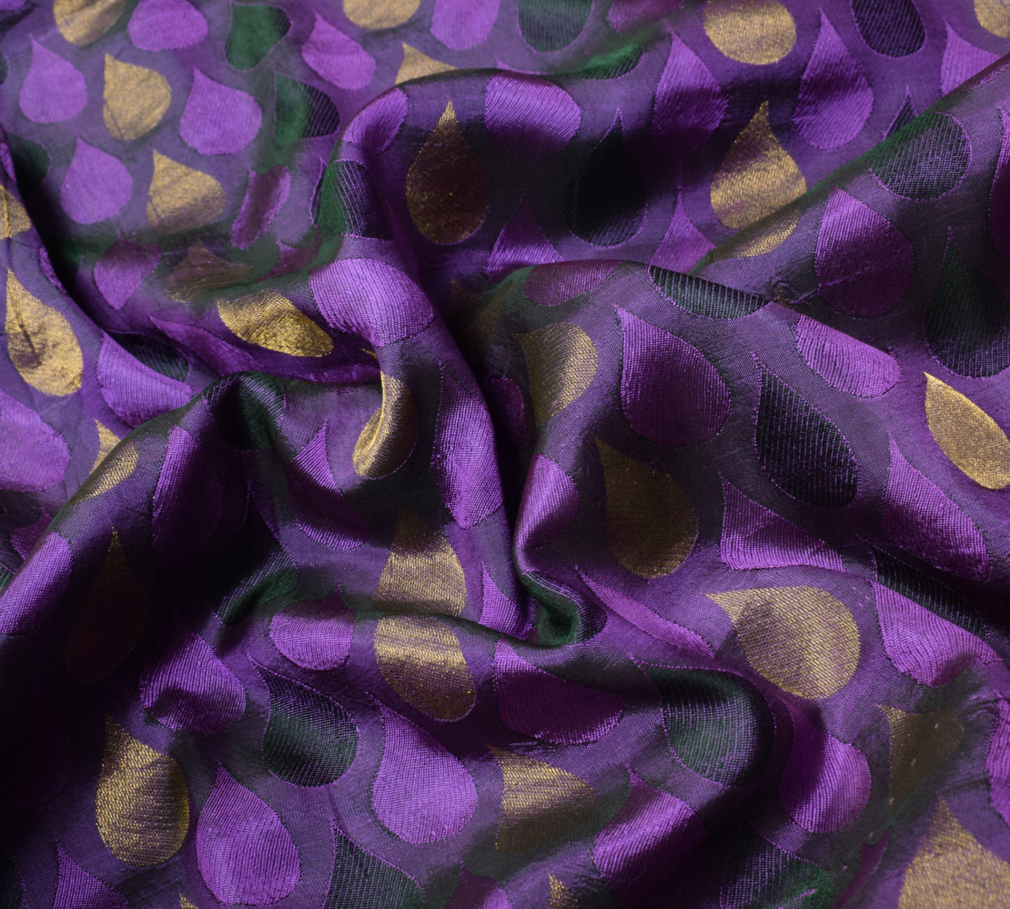 Sushila Vintage Self & Zari Brocade Saree Pure Silk Purple Premium Sari Fabric