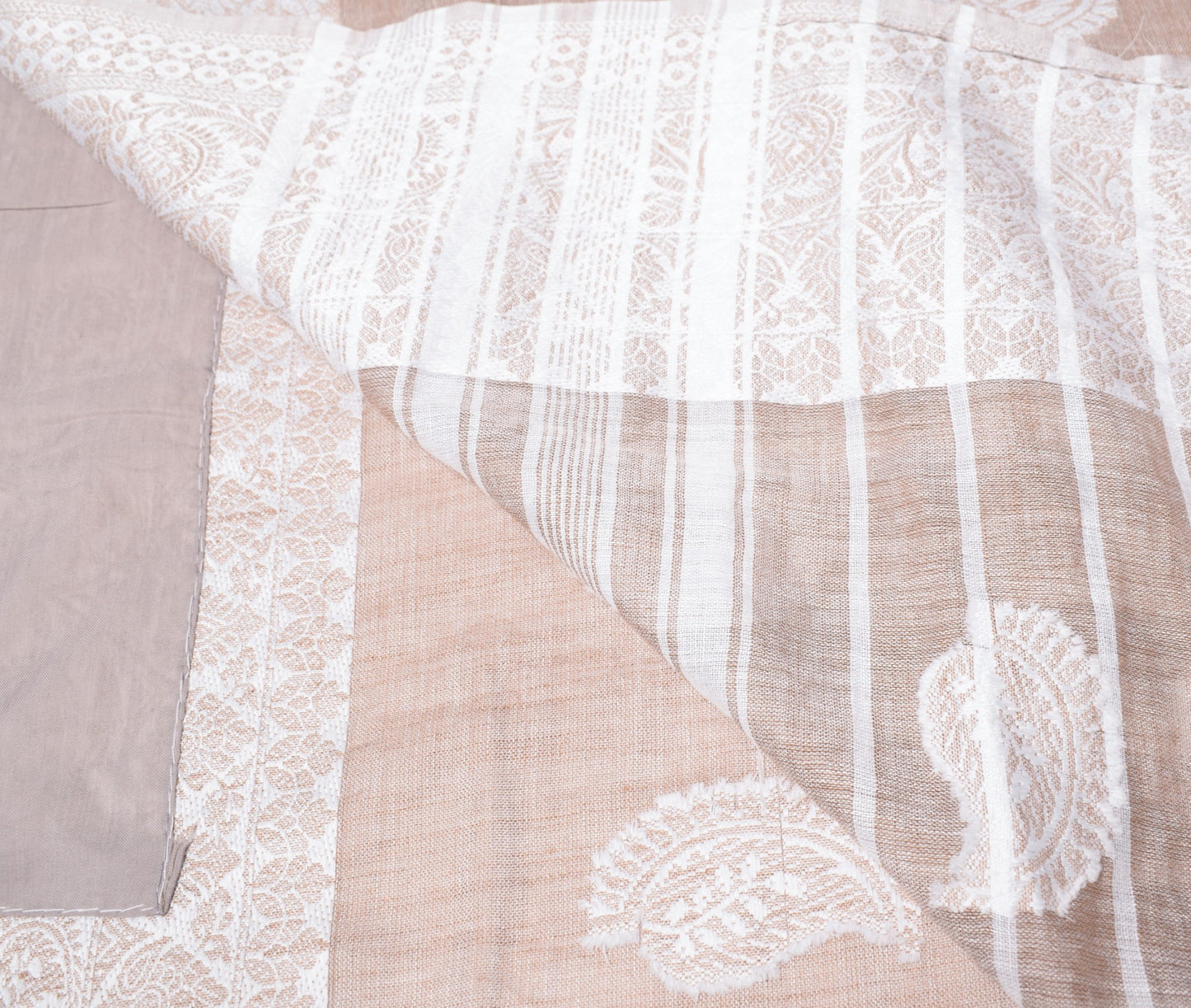Sushila Vintage Brown & White Saree Art Cotton Paisley Woven 6 Yard Sari Fabric