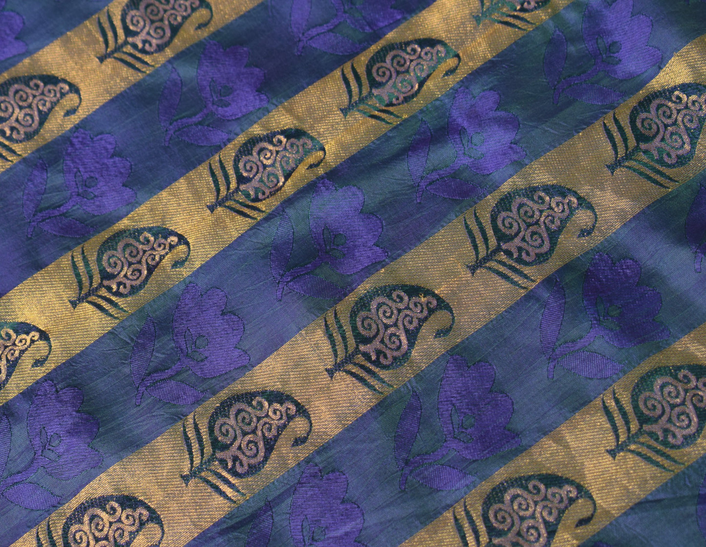 Sushila Vintage Heavy Purple Kanjivaram Saree Pure Silk Zari Brocade Sari Fabric