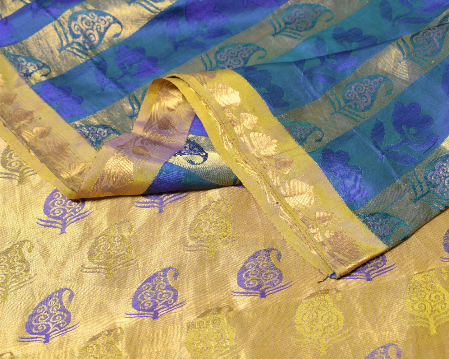 Sushila Vintage Heavy Purple Kanjivaram Saree Pure Silk Zari Brocade Sari Fabric