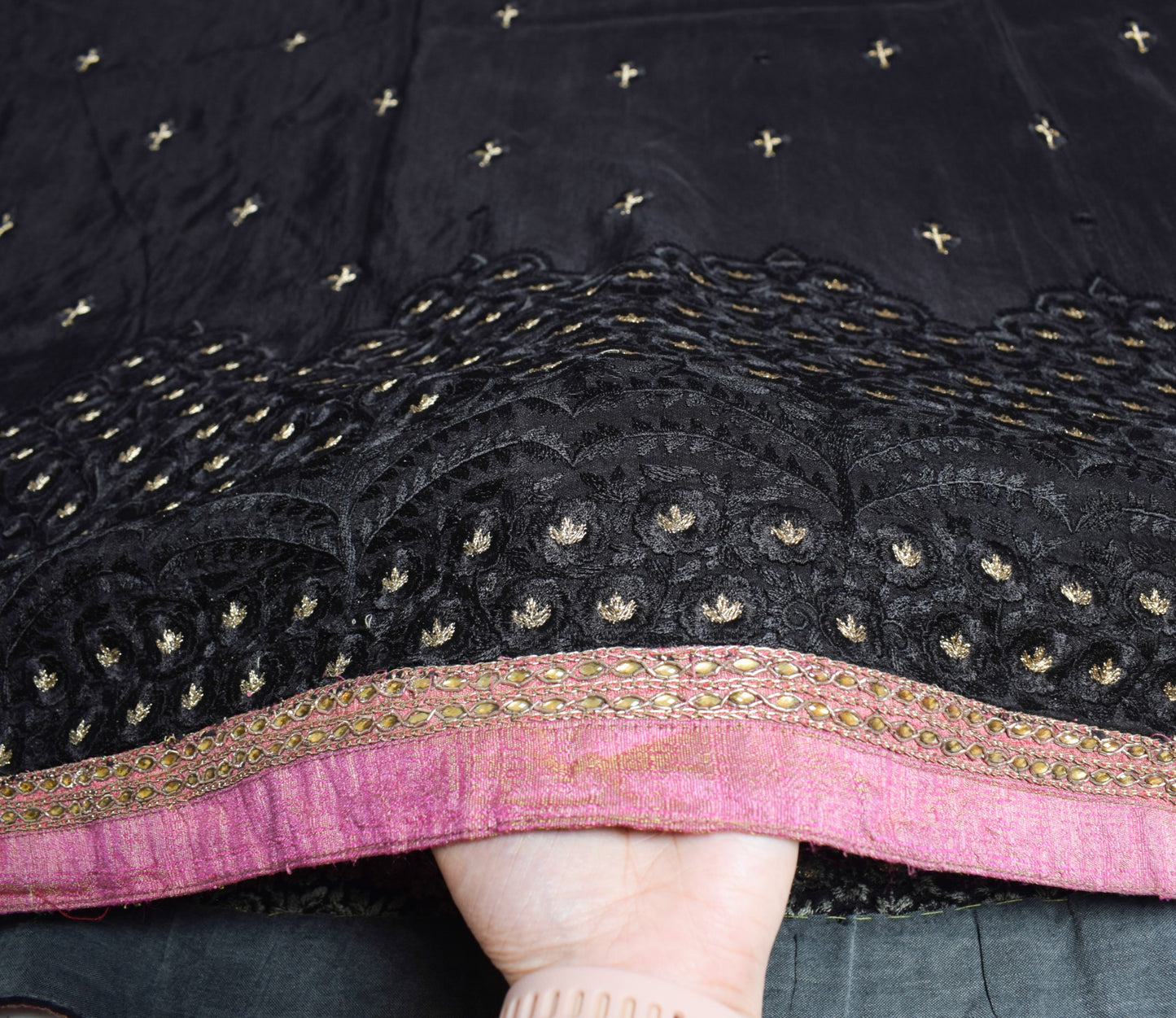 Sushila Vintage Black Embroidered Saree Contrast Border Pure Cotton HEAVY Sari