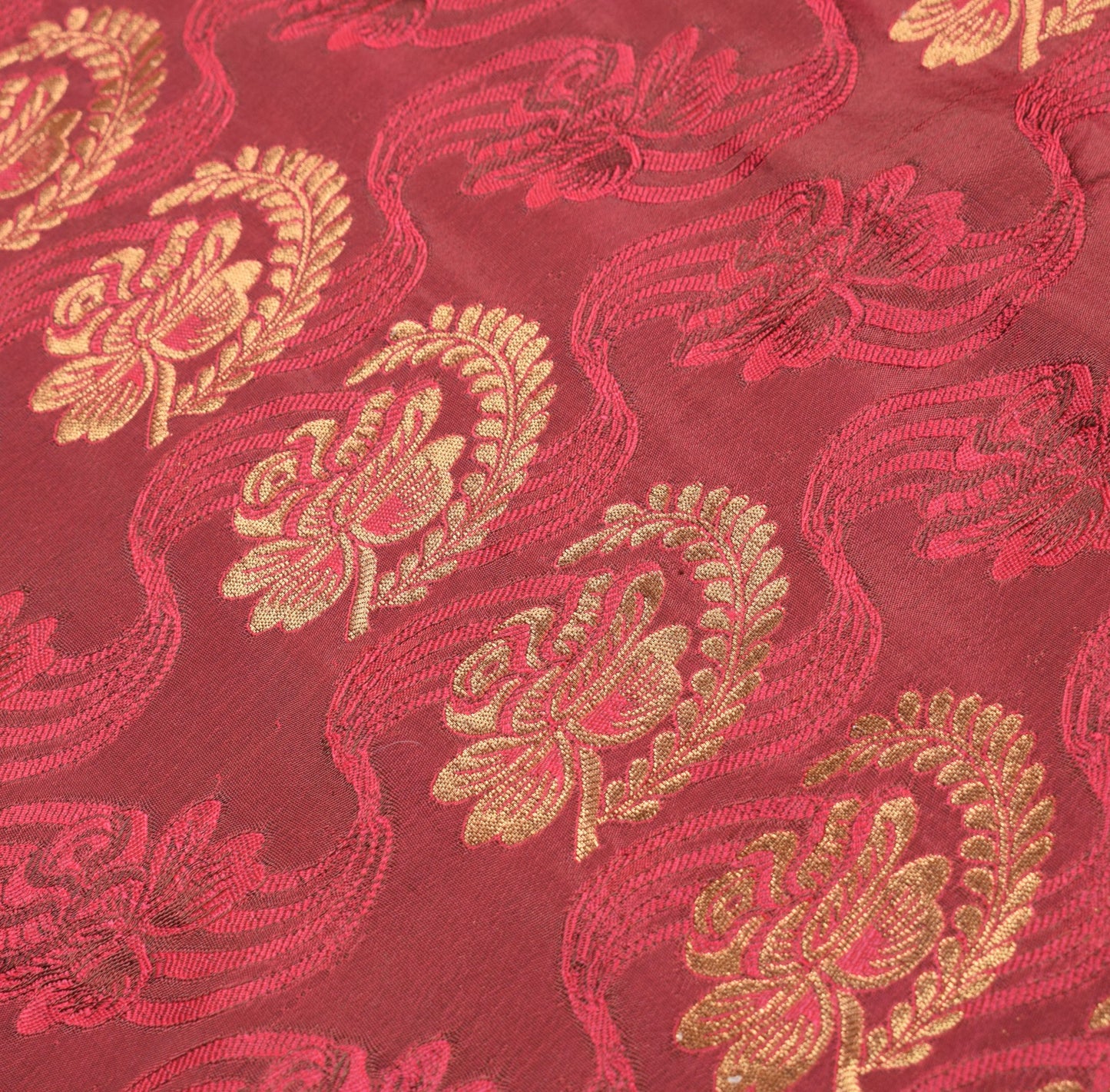 Sushila Vintage Heavy Magenta Kanjivaram Saree Pure Silk Zari Woven Floral Sari