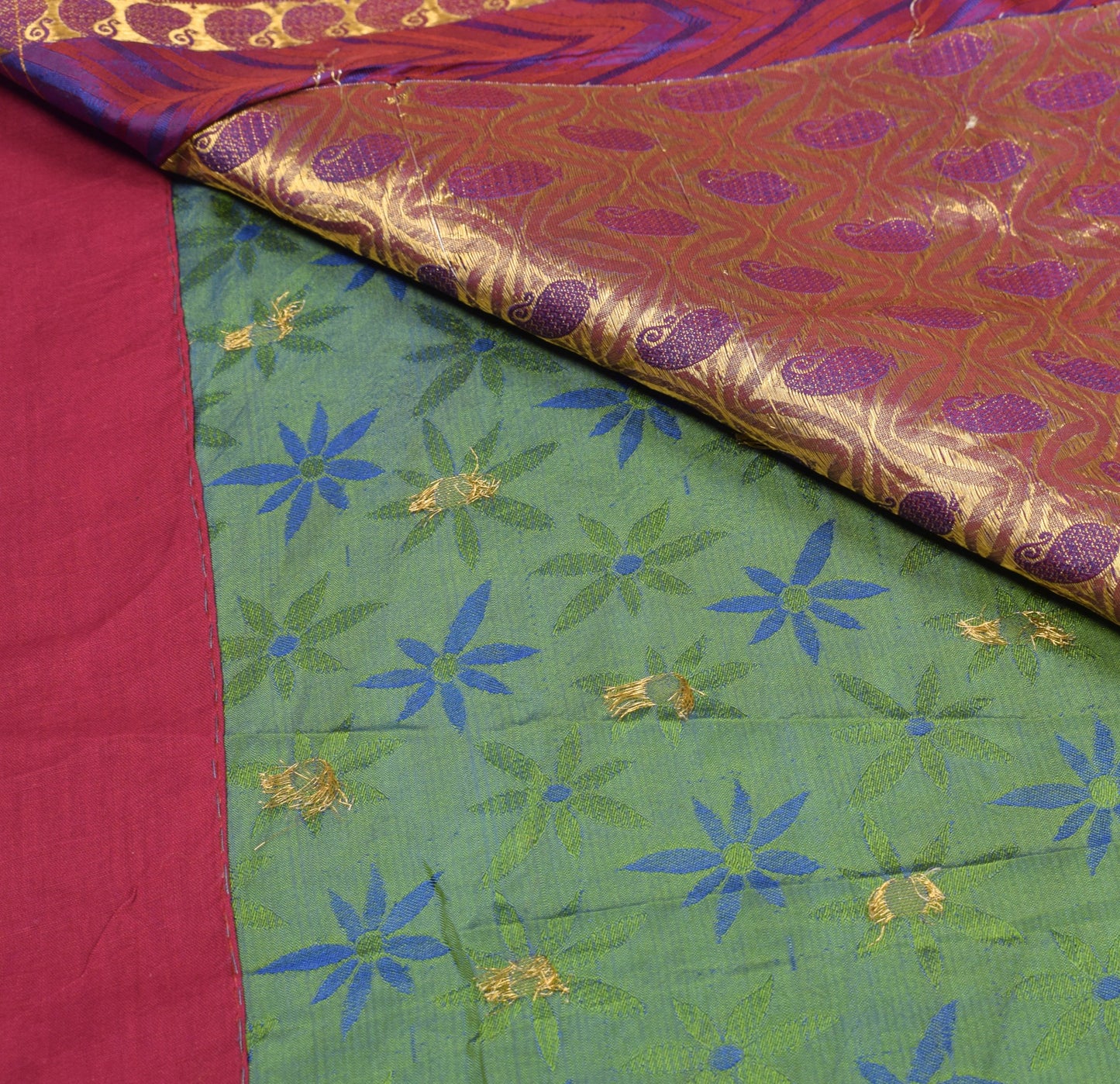 Sushila Vintage Pure kanjivaram Silk Saree Green Floral Zari Woven Sari Fabric