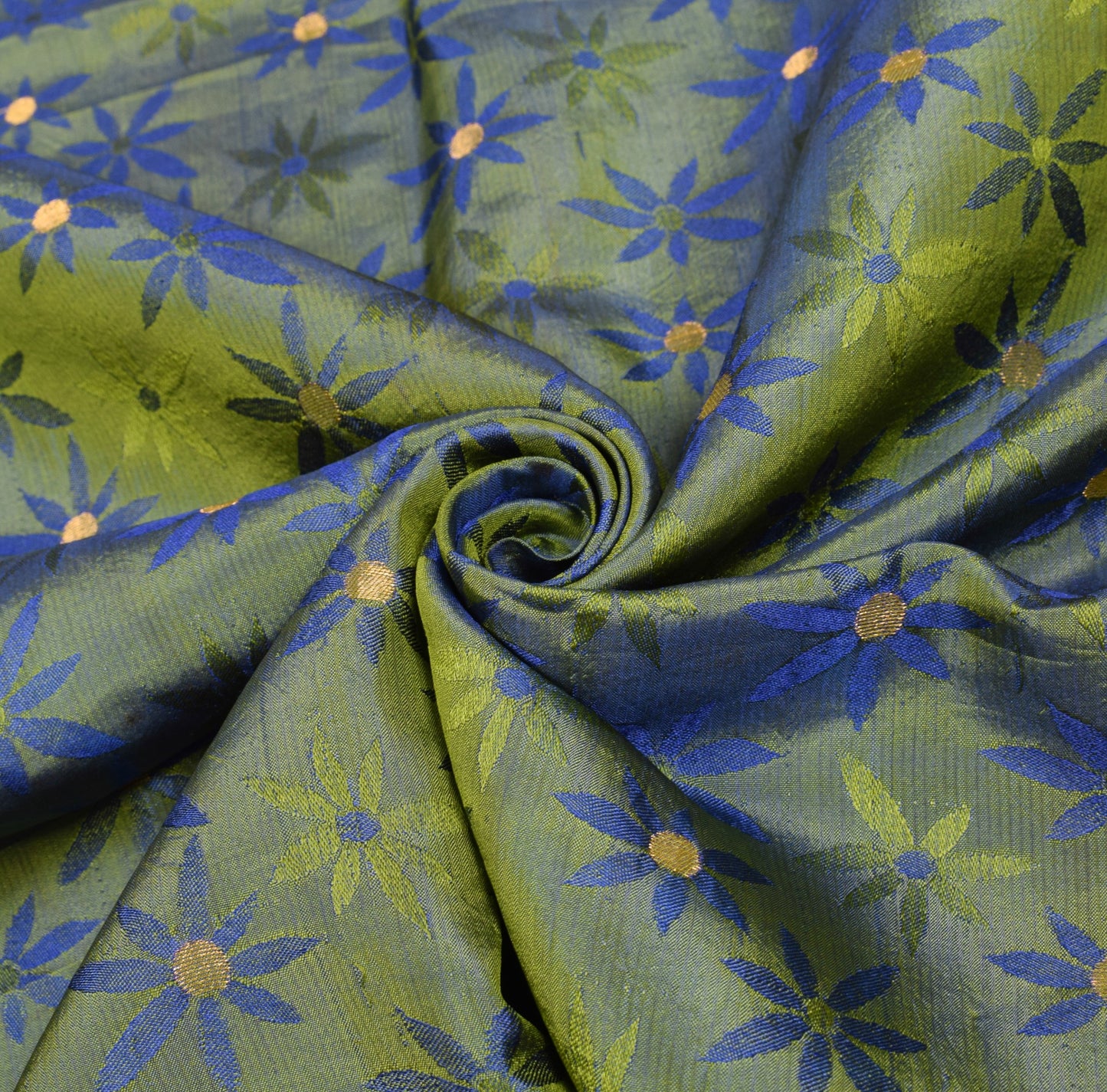 Sushila Vintage Pure kanjivaram Silk Saree Green Floral Zari Woven Sari Fabric