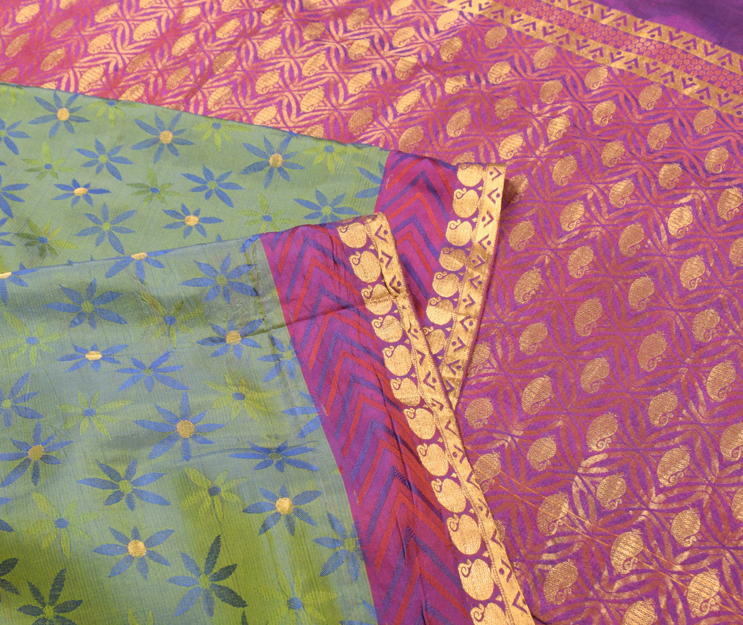 Sushila Vintage Pure kanjivaram Silk Saree Green Floral Zari Woven Sari Fabric