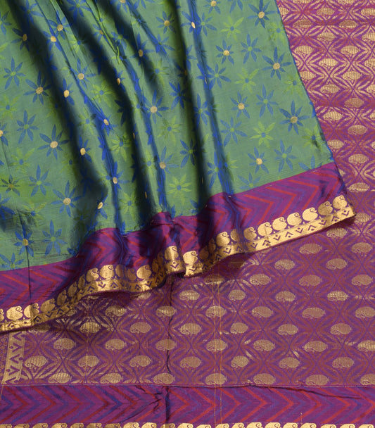 Sushila Vintage Pure kanjivaram Silk Saree Green Floral Zari Woven Sari Fabric