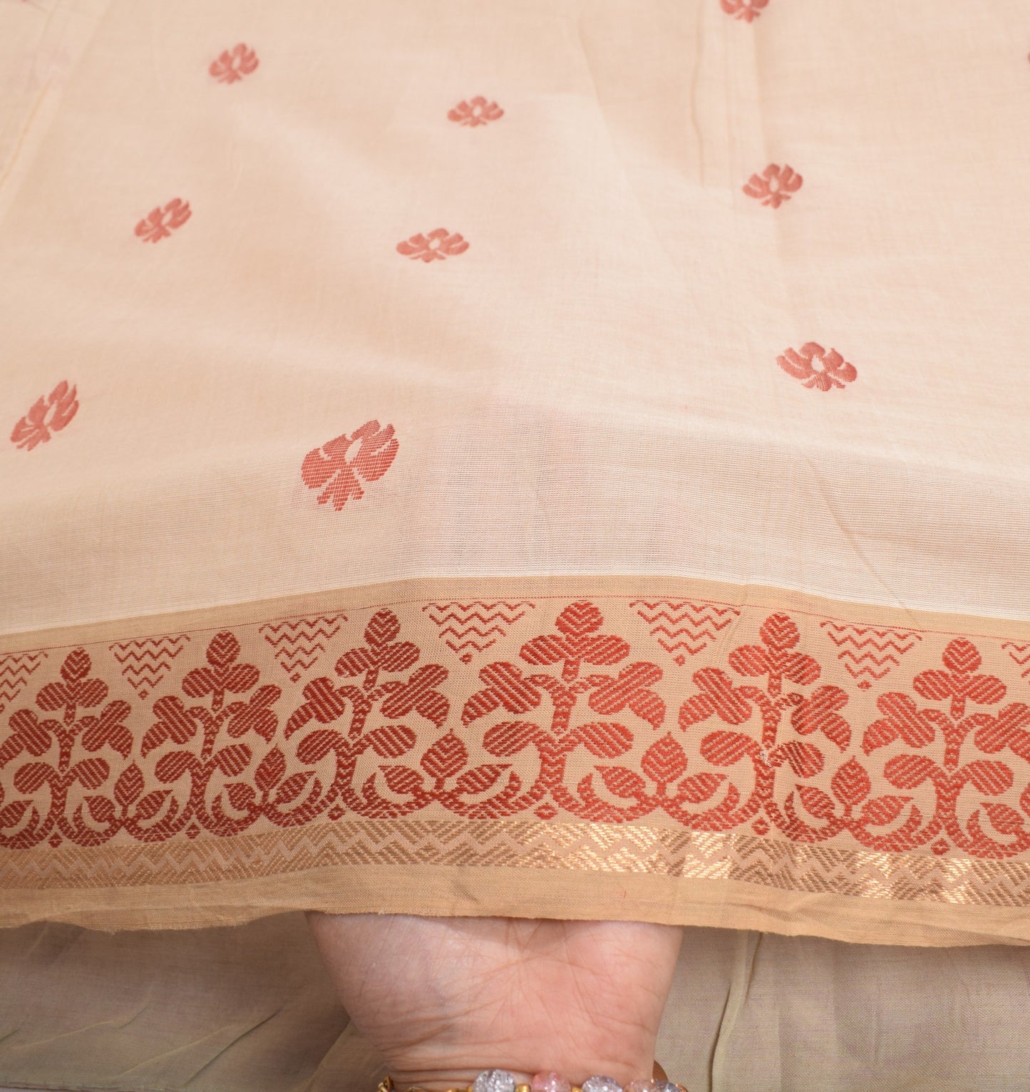 Sushila Vintage Hand Woven Floral Saree Pure Cotton Shade of Brown Sari Fabric
