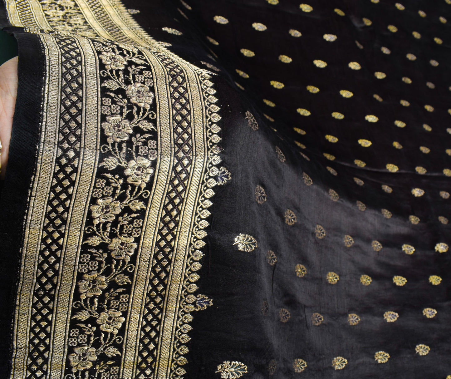 Sushila Vintage Premium Heavy Banarasi Saree Pure Satin Silk Brocade Black Sari