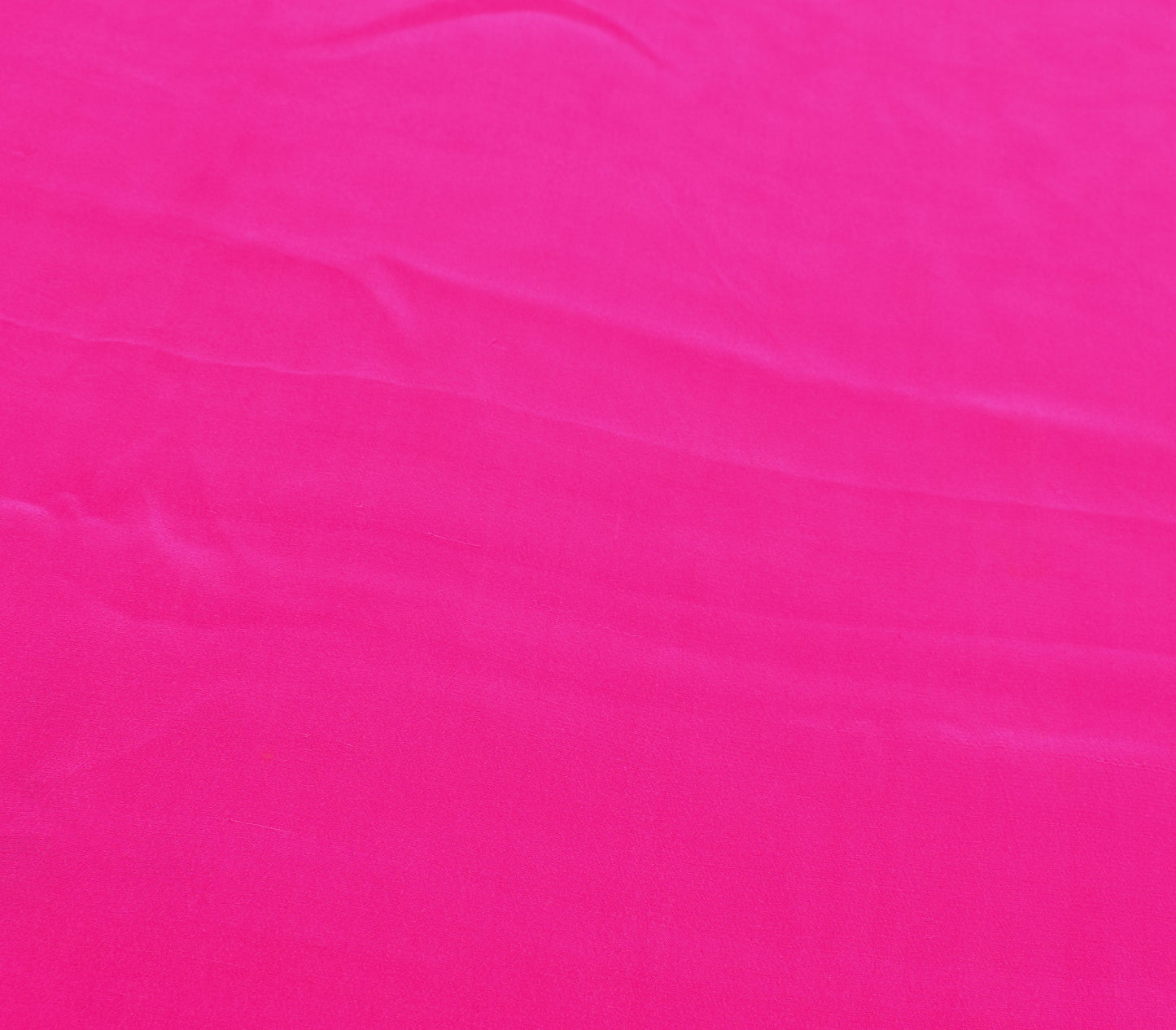 Sushila Vintage Pure Crepe Silk Sari Remnant Scrap Fuchsia Pink Craft Fabric