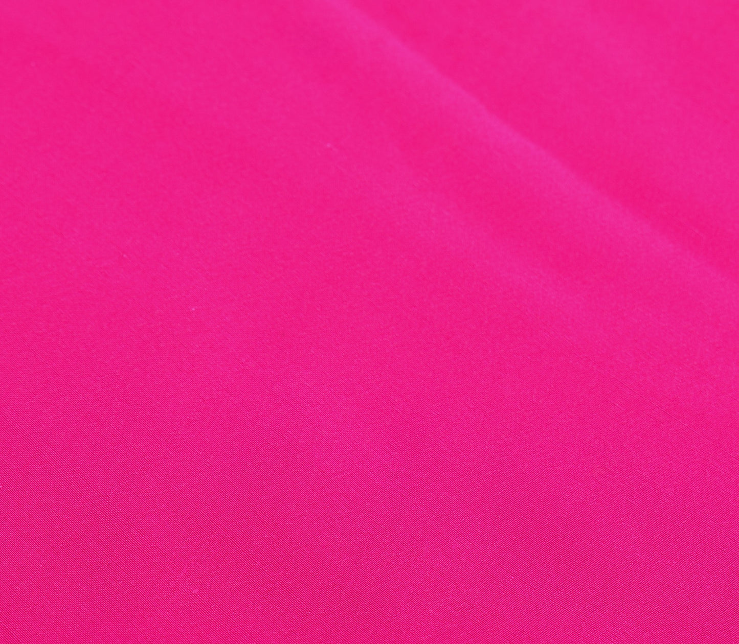 Sushila Vintage Pure Crepe Silk Sari Remnant Scrap Fuchsia Pink Craft Fabric