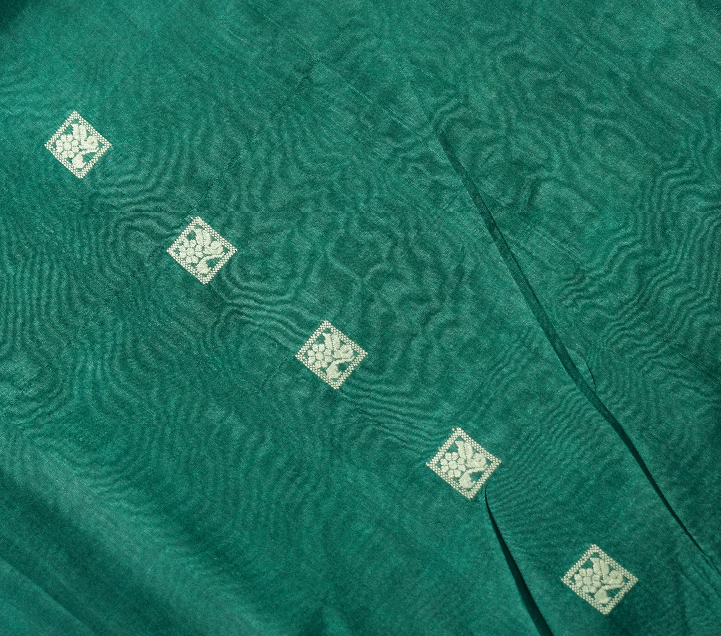 Sushila Vintage Hand Woven Sari Remnant Scrap Green Pure Silk Craft Fabric
