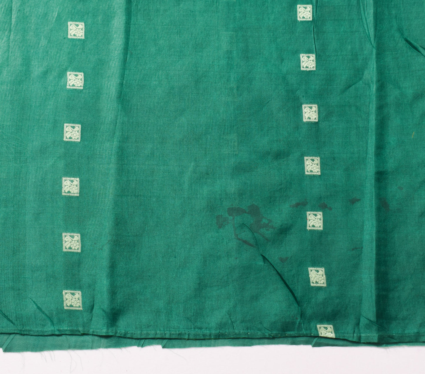 Sushila Vintage Hand Woven Sari Remnant Scrap Green Pure Silk Craft Fabric