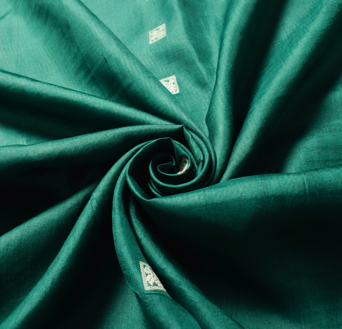 Sushila Vintage Hand Woven Sari Remnant Scrap Green Pure Silk Craft Fabric