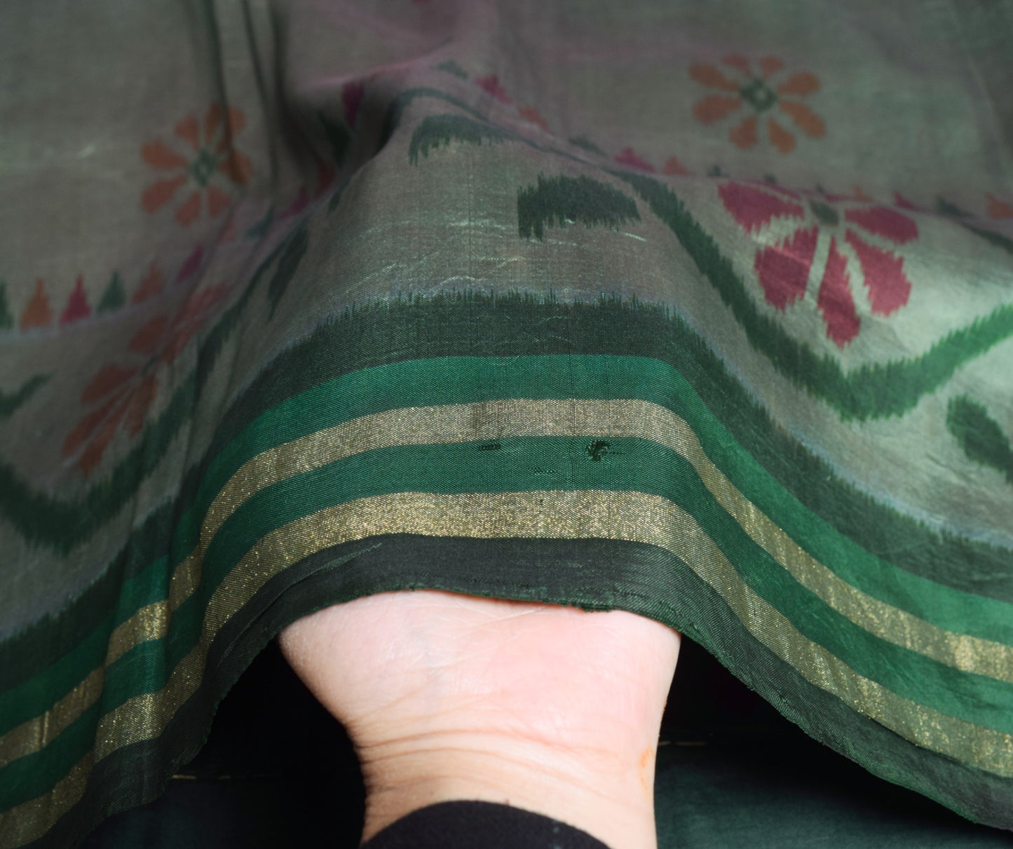 Sushila Vintage Green Sari Remnant Scrap handwoven Odisha Pure Silk Craft Fabric