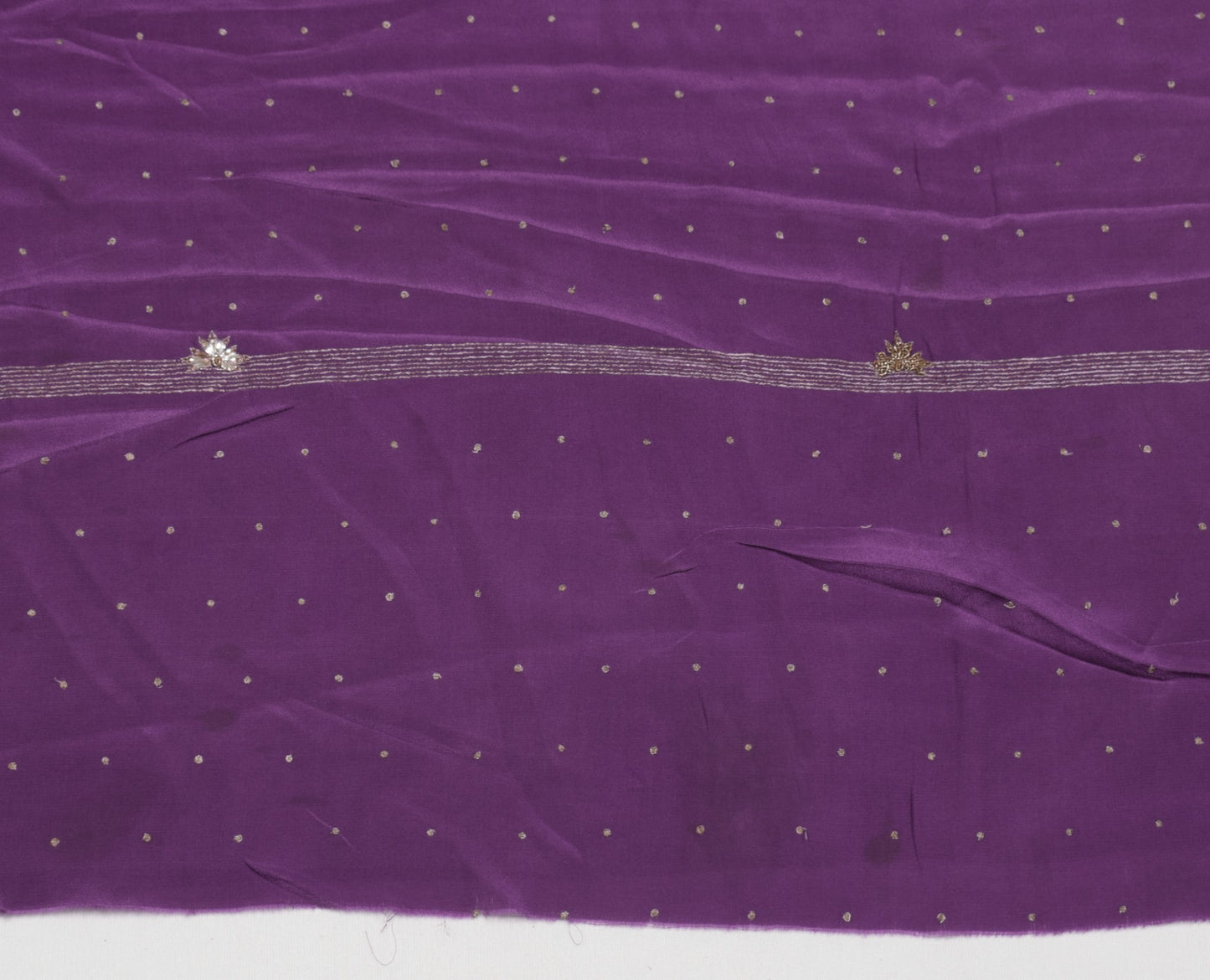 Sushila Vintage Purple Sari 200"Remnant Scrap Embroidery Pure Crepe Craft Fabric