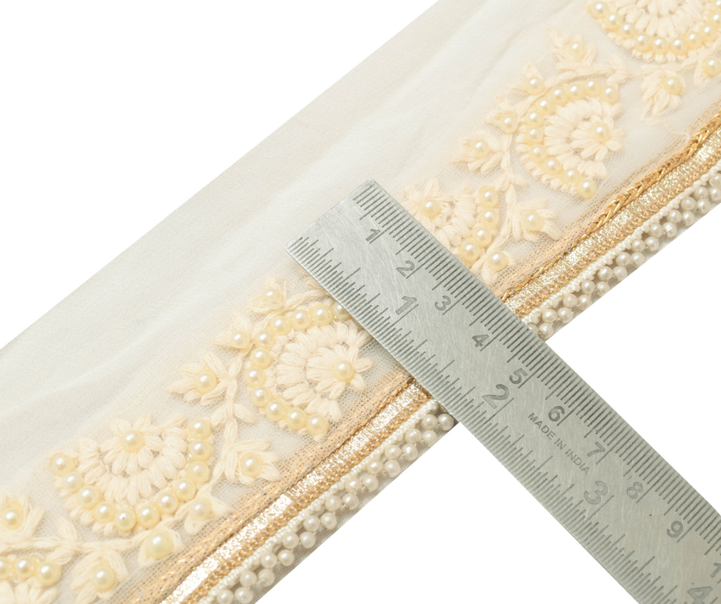 Sushila Vintage White Floral Saree Border Indian Craft Sewing Trim Lace Ribbon