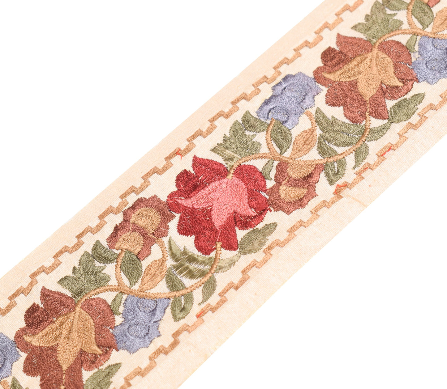 Sushila Vintage Beige Saree Border Indian Craft Sewing Trim Embroidered Lace