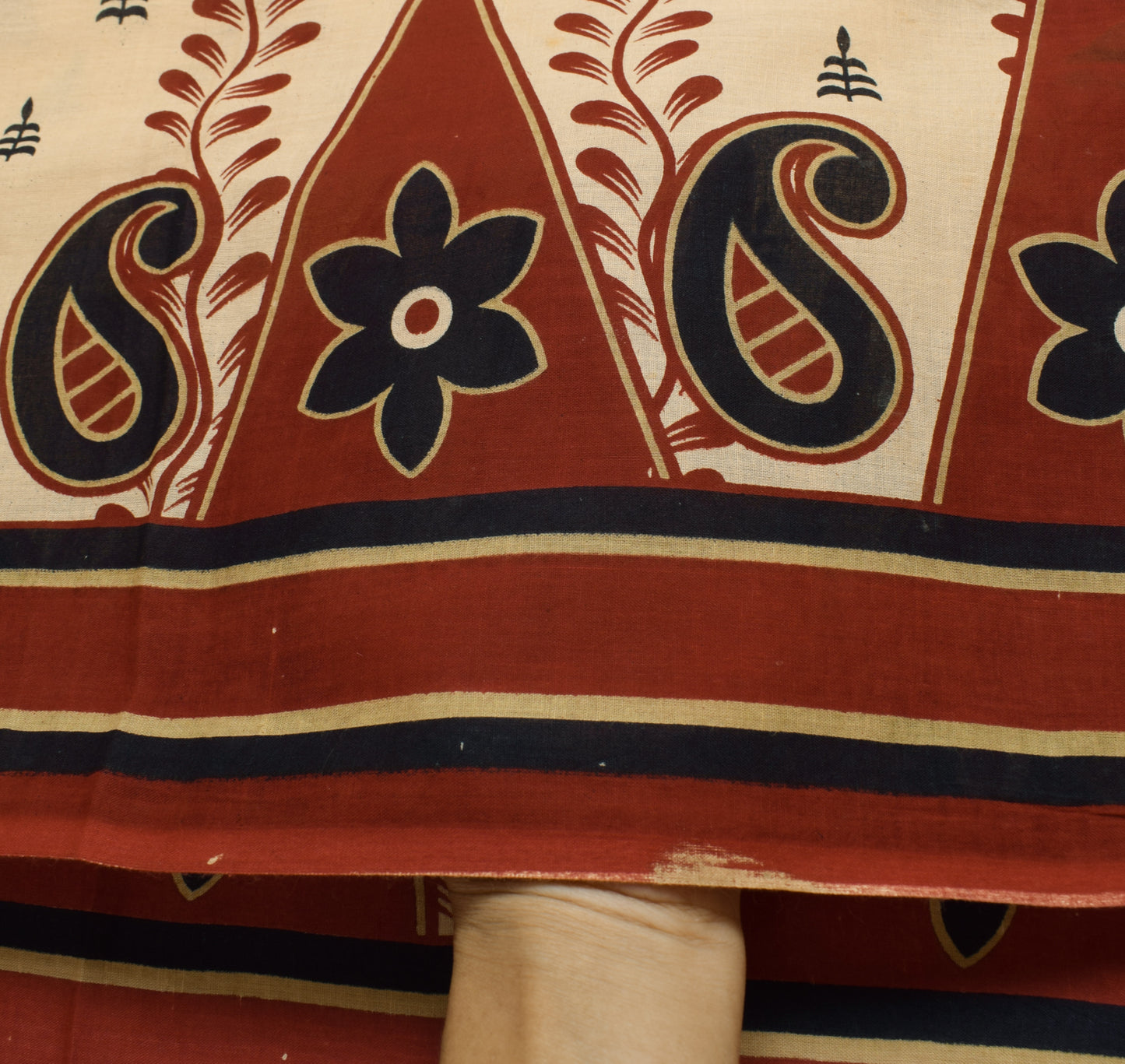 Sushila Vintage Maroon Saree 100% Pure Cotton Floral Printed 5 Yard Craft Fabric