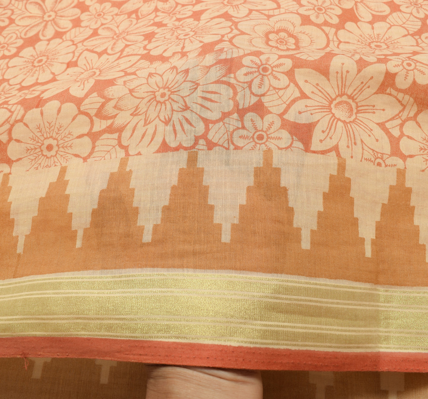 Sushila Vintage Peach Floral Indian Saree Blend Cotton Printed 5 YD Craft Fabric