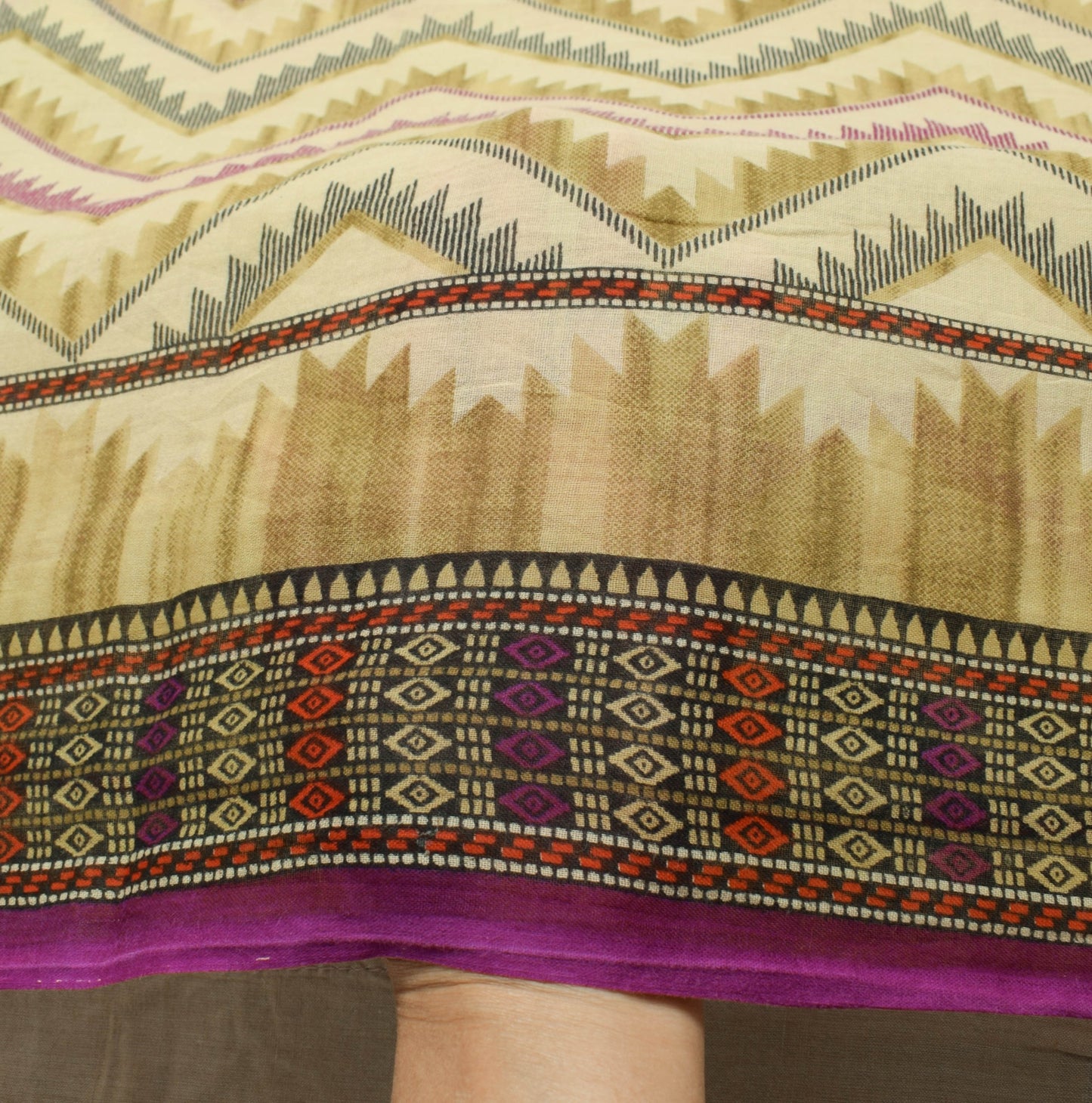Sushila Vintage Cream Saree 100% Pure Cotton Zig-Zag Printed Soft Craft Fabric