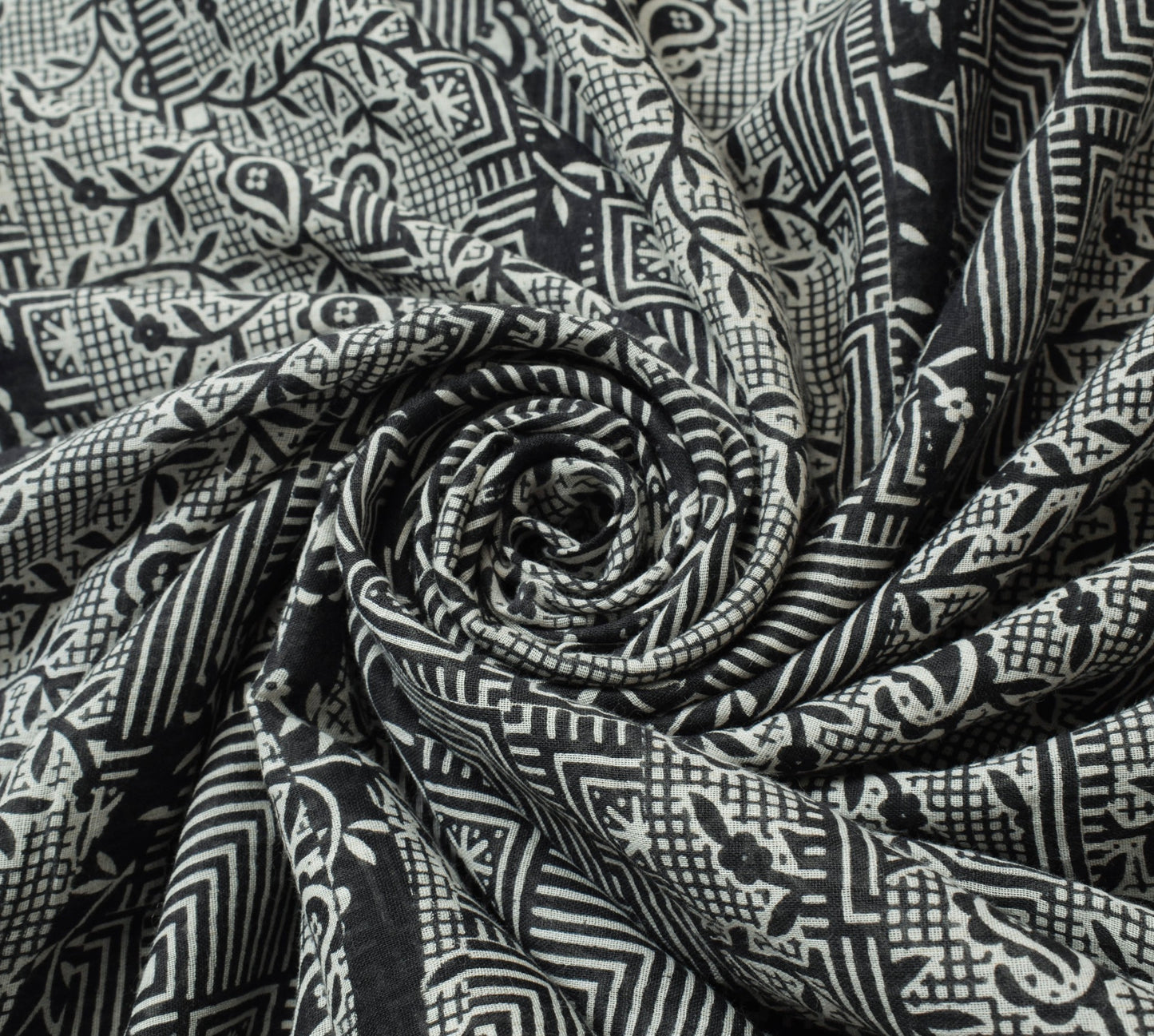 Sushila Vintage Black Saree 100%Pure Cotton Printed Daily Wear Soft Craft Fabric