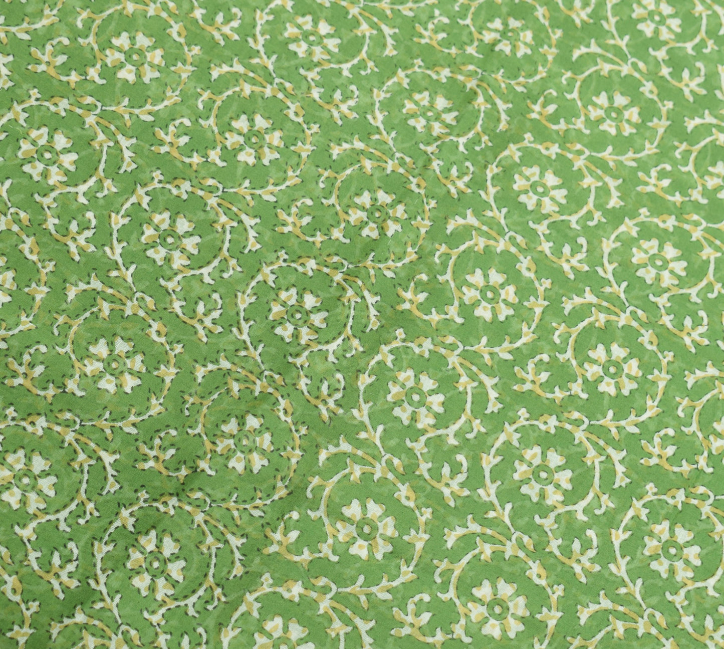 Sushila Vintage Indian Saree 100% Pure Cotton Floral Green Printed Craft Fabric