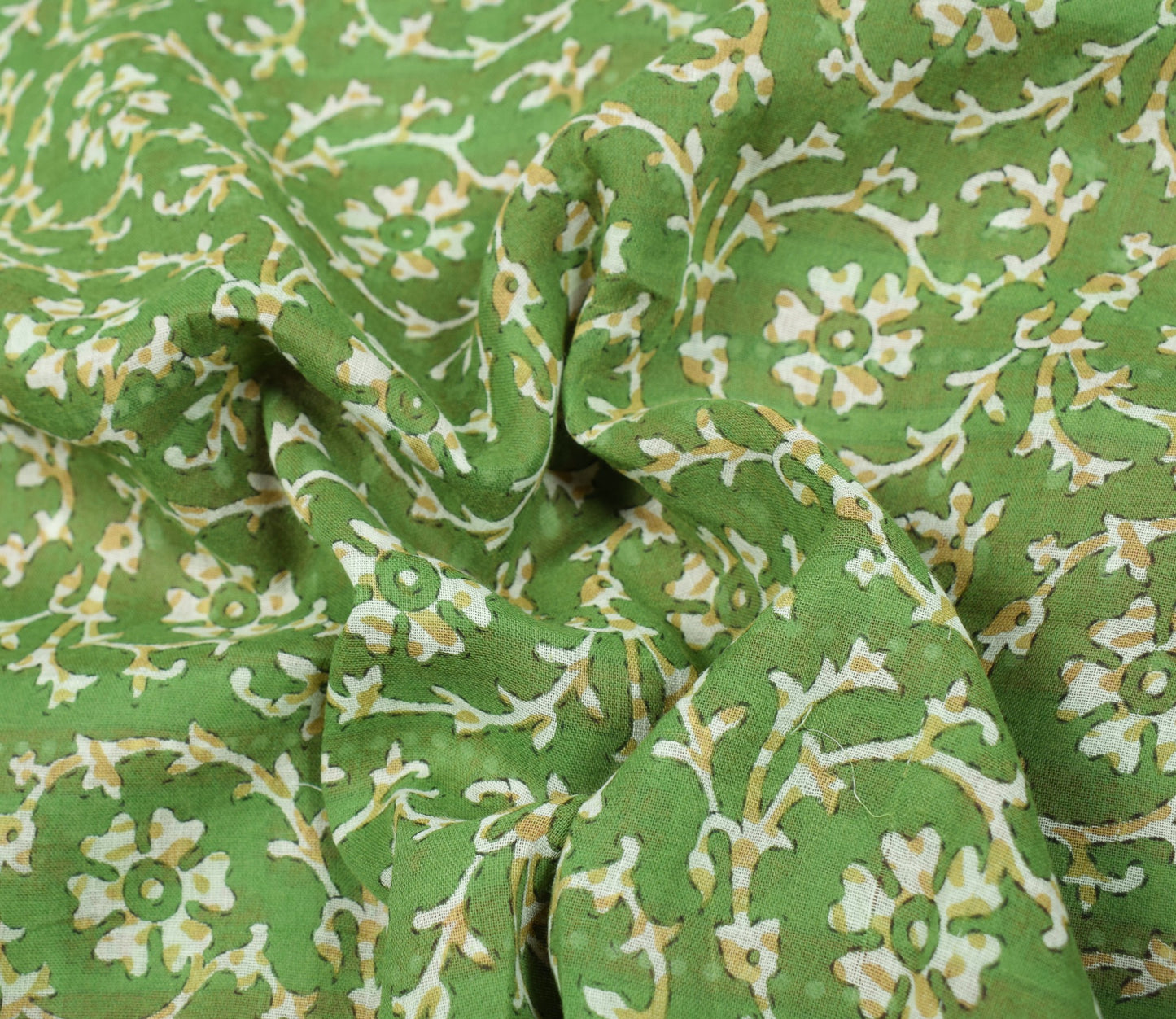 Sushila Vintage Indian Saree 100% Pure Cotton Floral Green Printed Craft Fabric