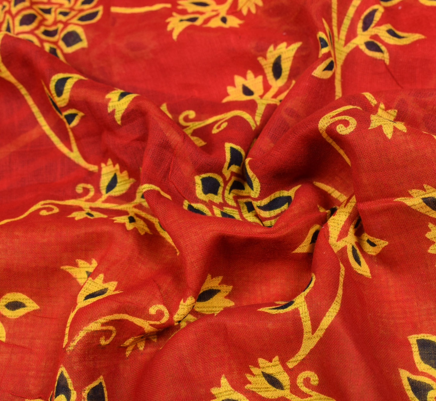 Sushila Vintage Floral Red Saree 100% Pure Cotton Printed Sari 5 Yd Craft Fabric
