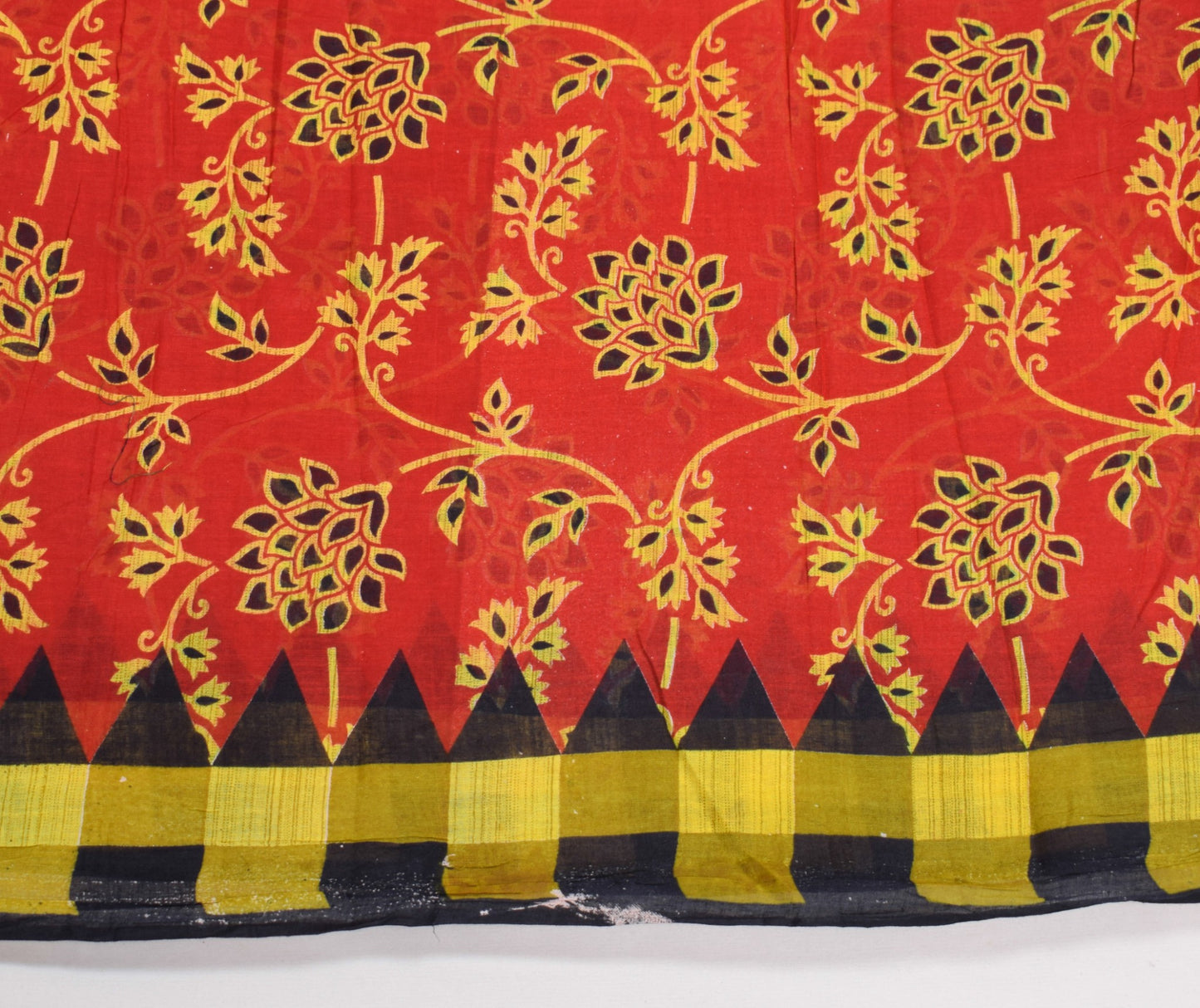 Sushila Vintage Floral Red Saree 100% Pure Cotton Printed Sari 5 Yd Craft Fabric