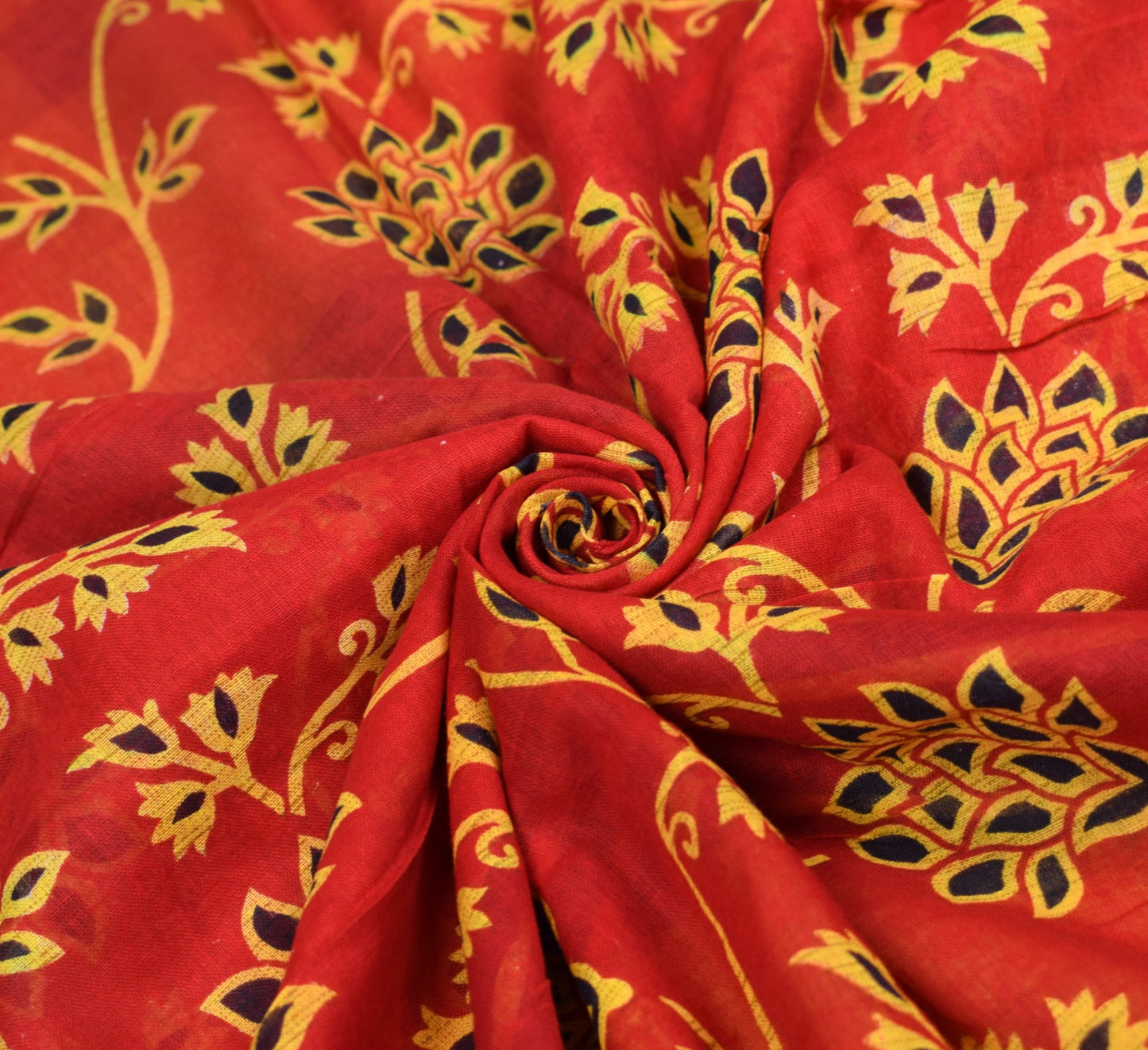 Sushila Vintage Floral Red Saree 100% Pure Cotton Printed Sari 5 Yd Craft Fabric