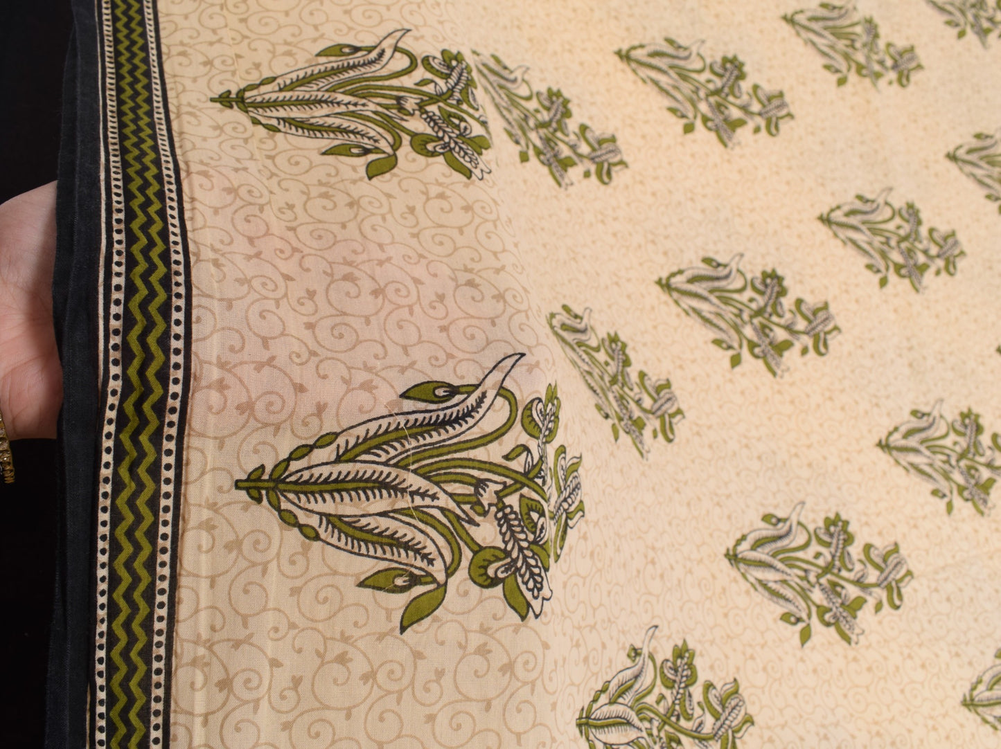 Sushila Vintage Floral Saree 100% Pure Cotton Printed Soft Craft Cream Fabric