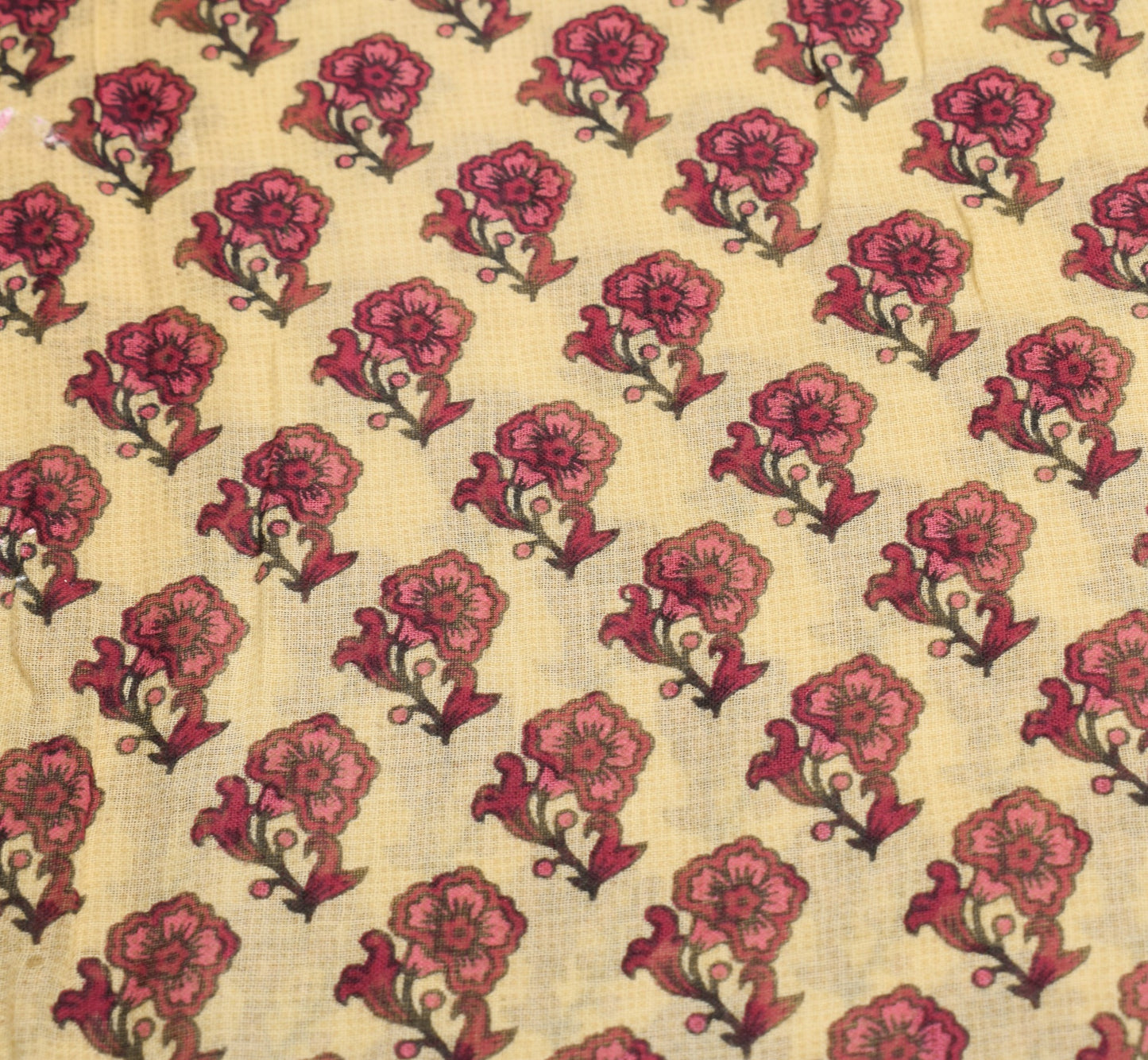 Sushila Vintage Floral Cream Saree with Border Pure Cotton Printed Soft Fabric