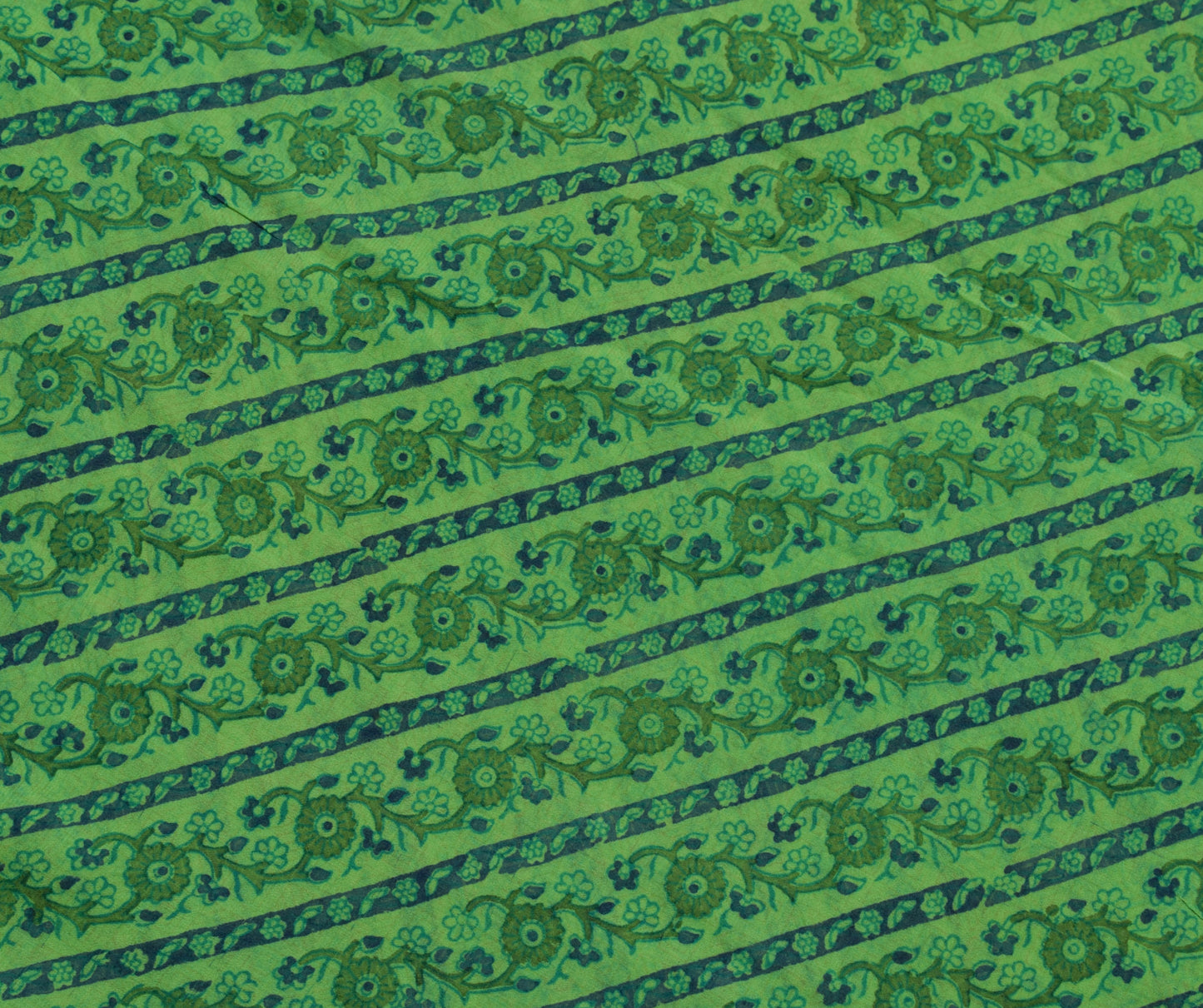 Sushila Vintage Green Saree 100% Pure Georgette Silk Printed Floral Craft Fabric